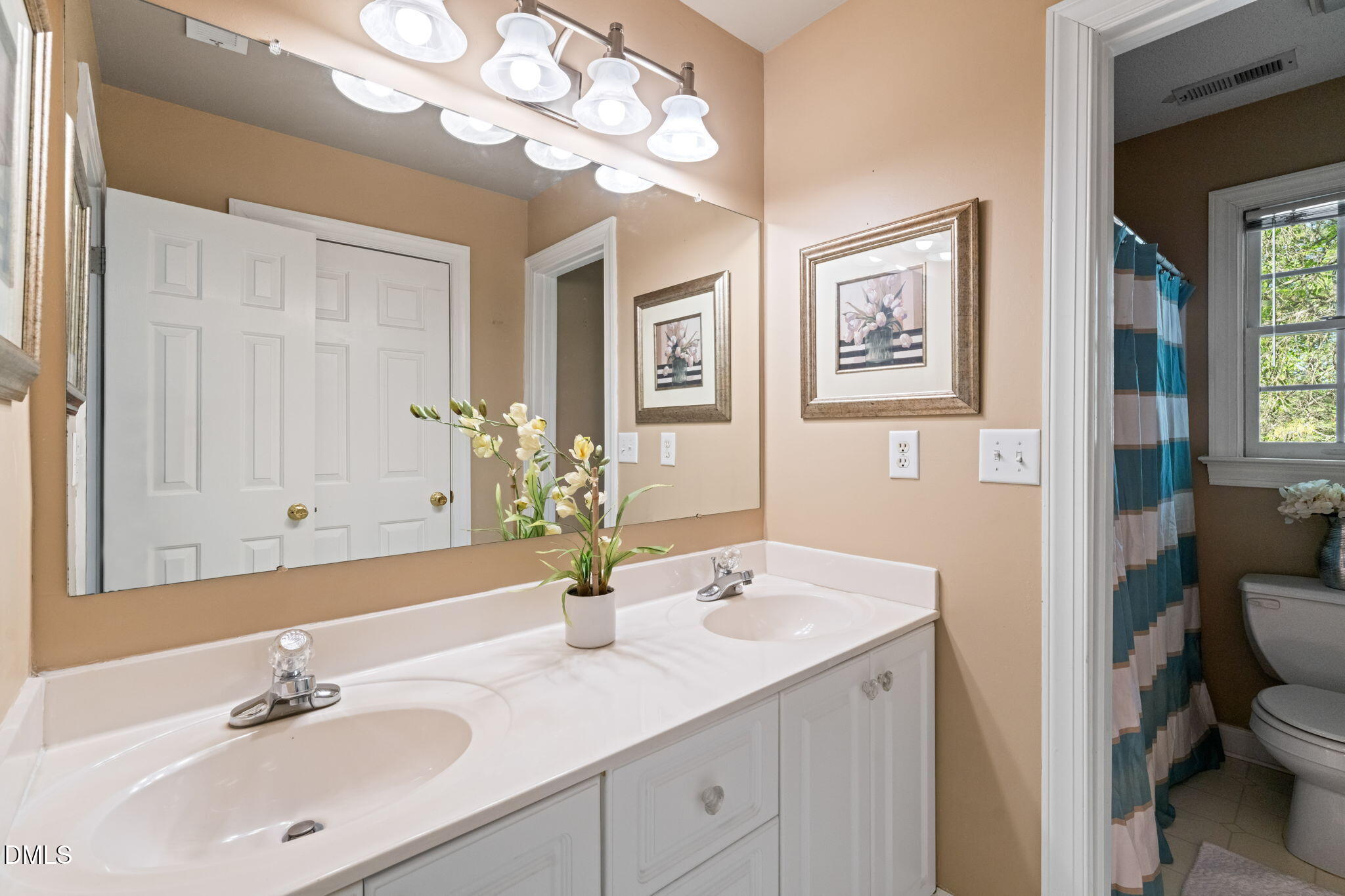 11 Knightsbridge Court