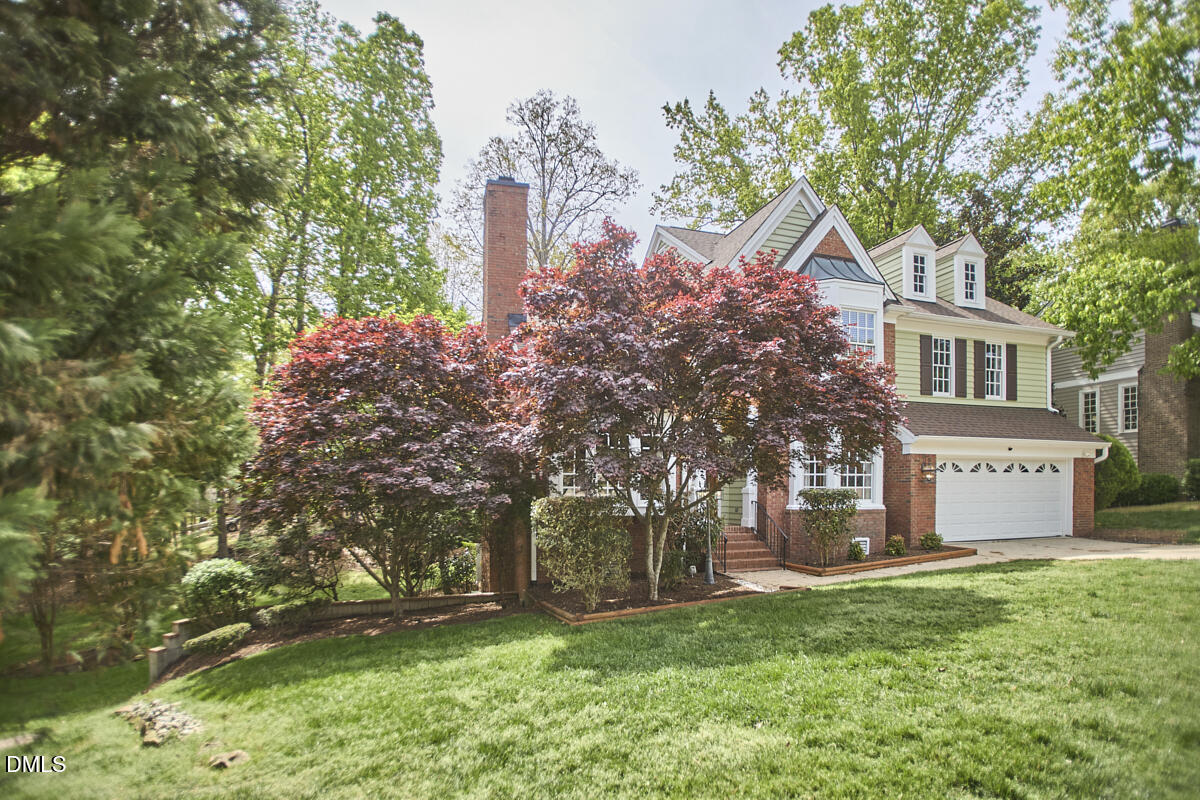 1216 E Pointe Drive