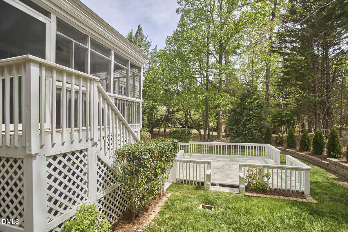 1216 E Pointe Drive