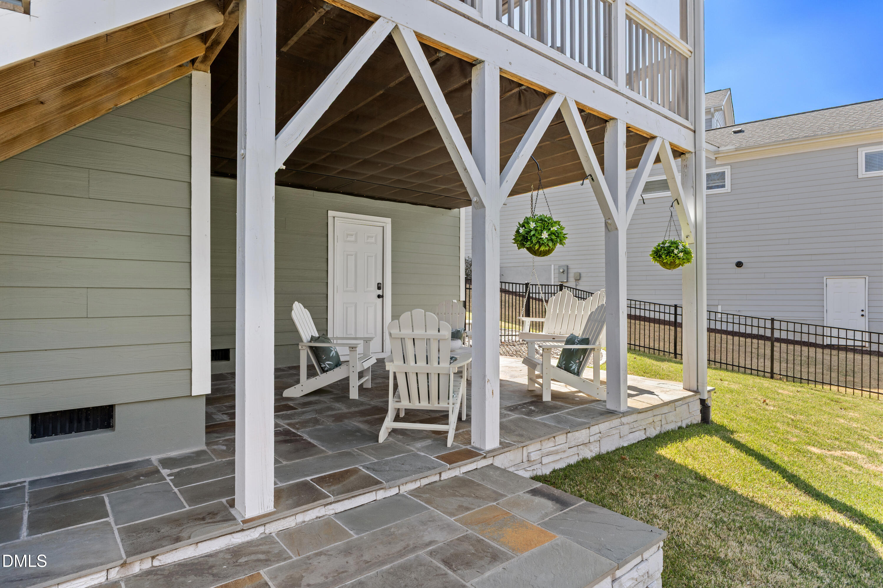 75 Cottage Way