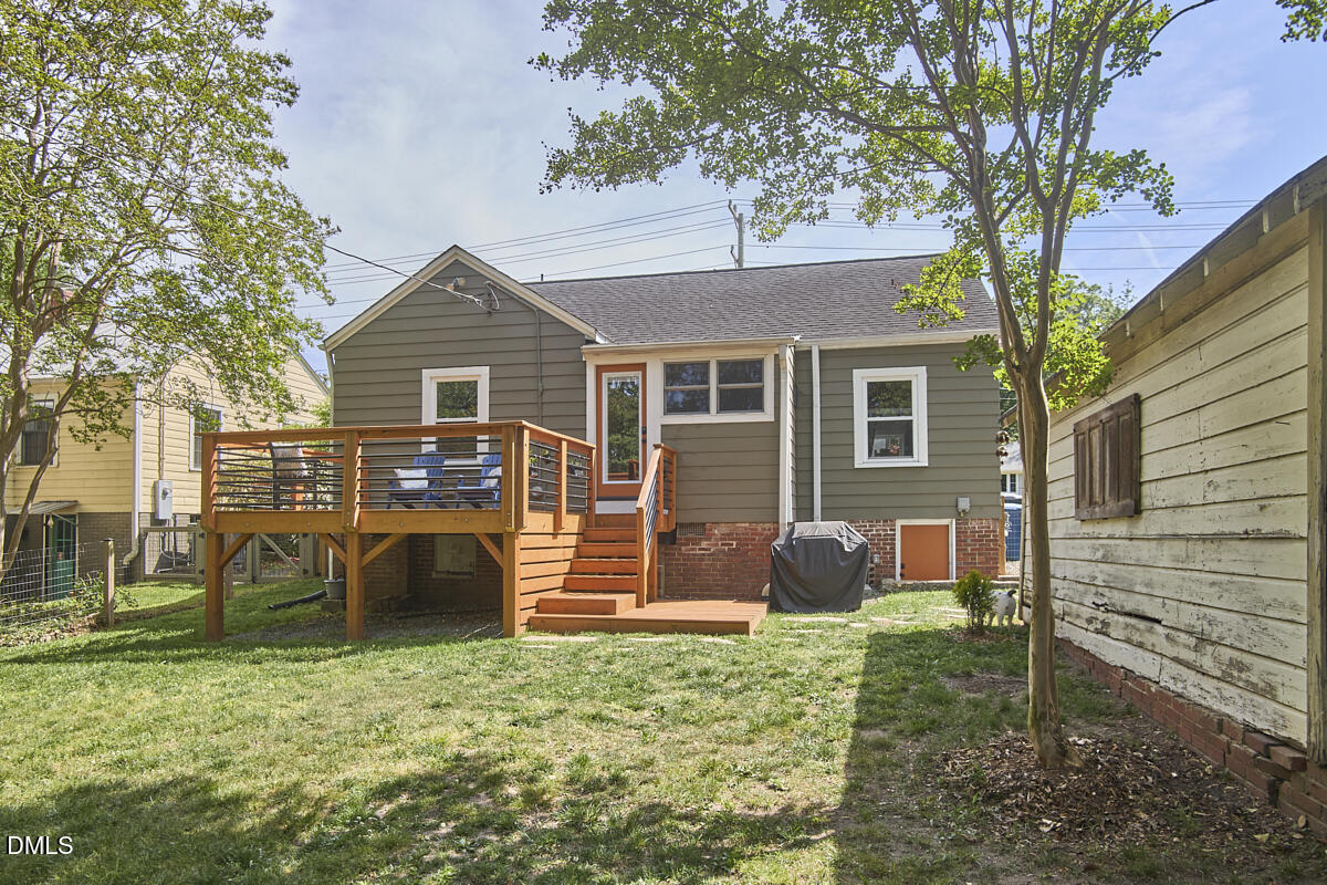 310 Dacian Avenue