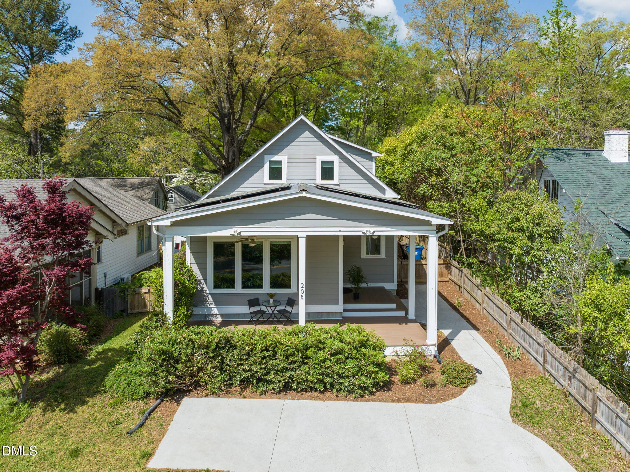 208 W Markham Avenue