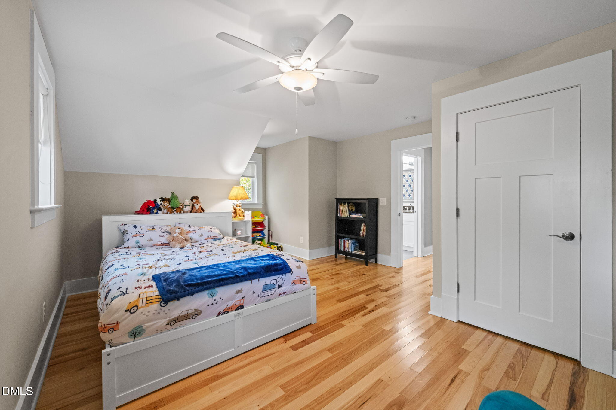 208 W Markham Avenue