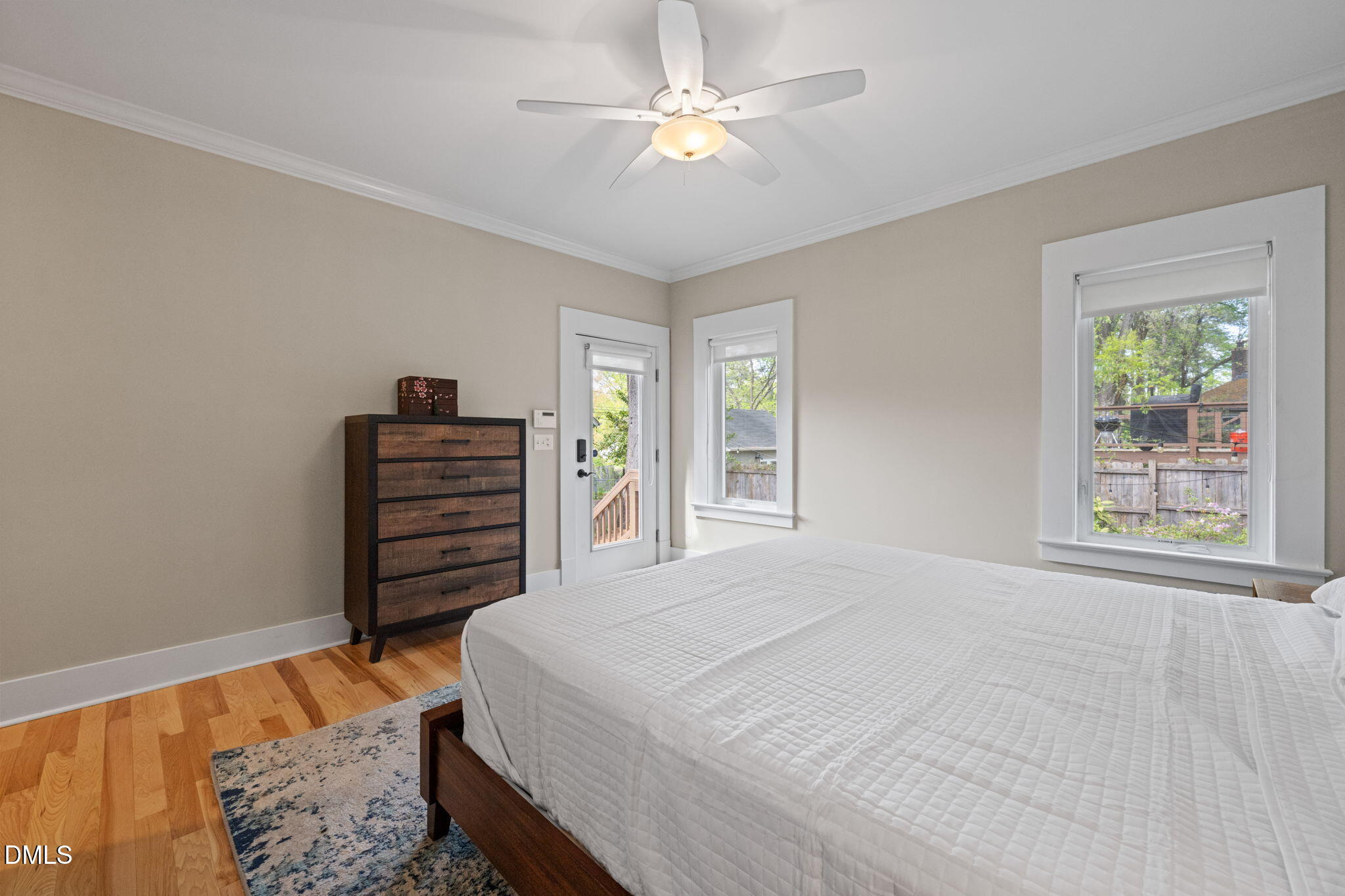 208 W Markham Avenue