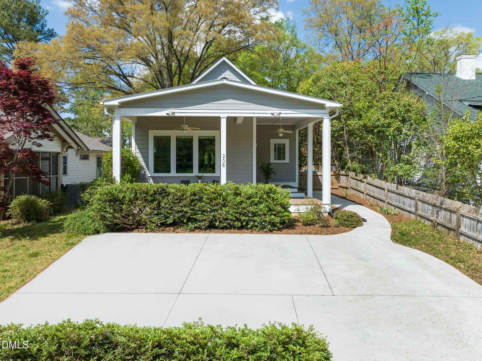 208 W Markham Avenue