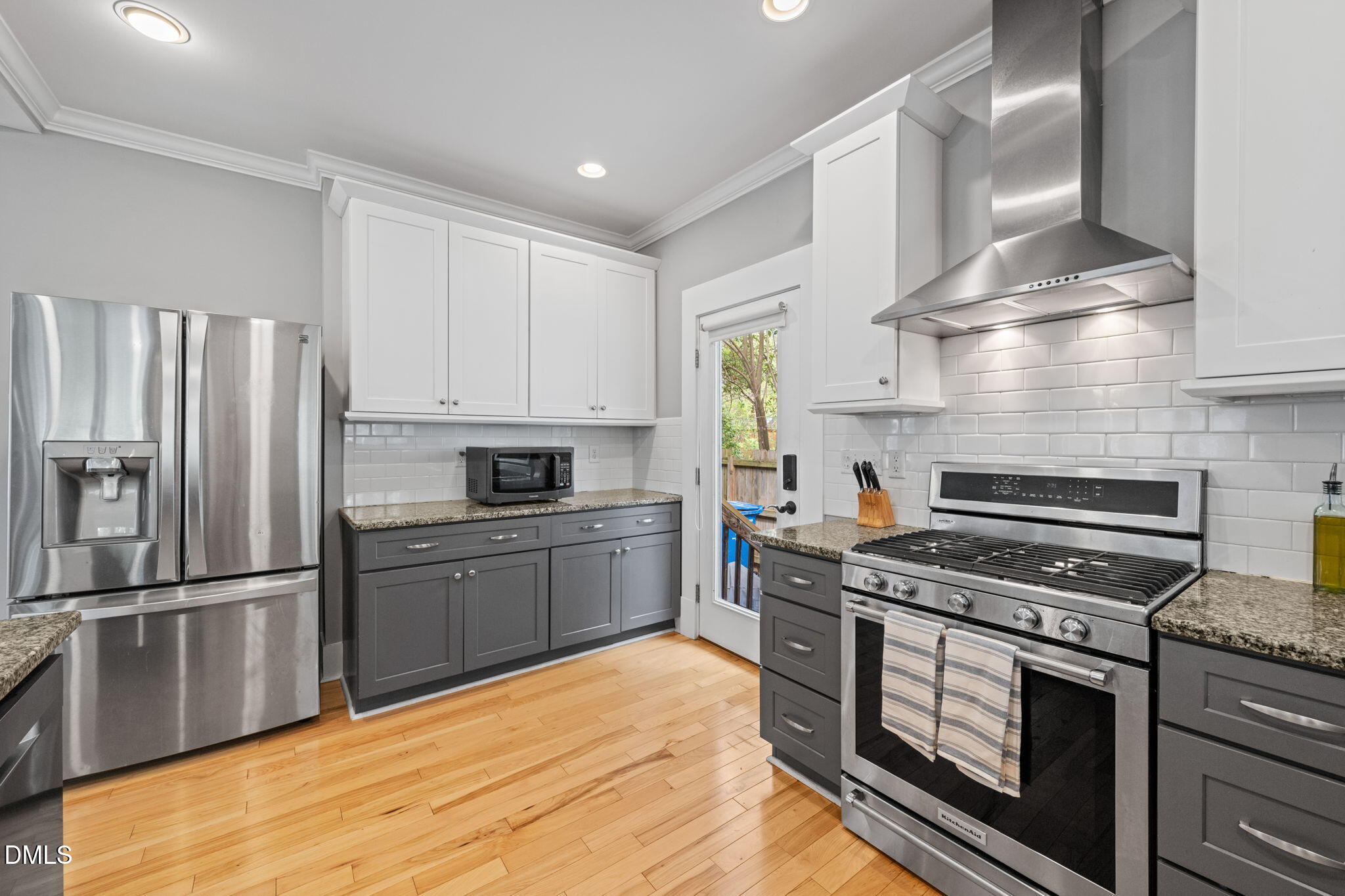 208 W Markham Avenue