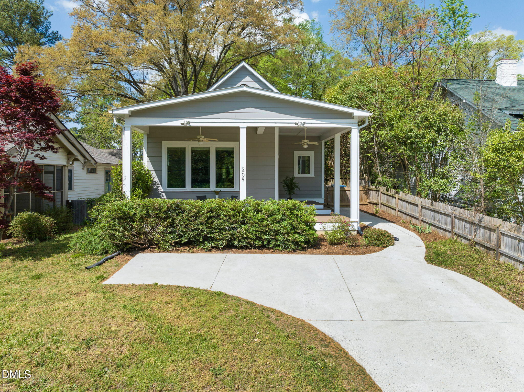 208 W Markham Avenue