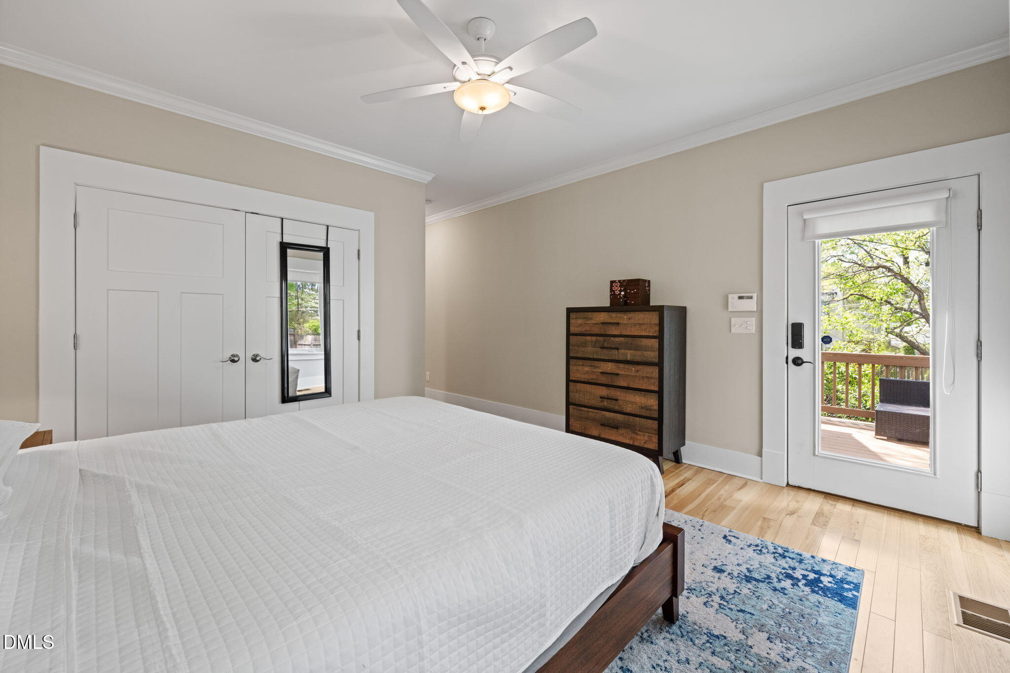 208 W Markham Avenue