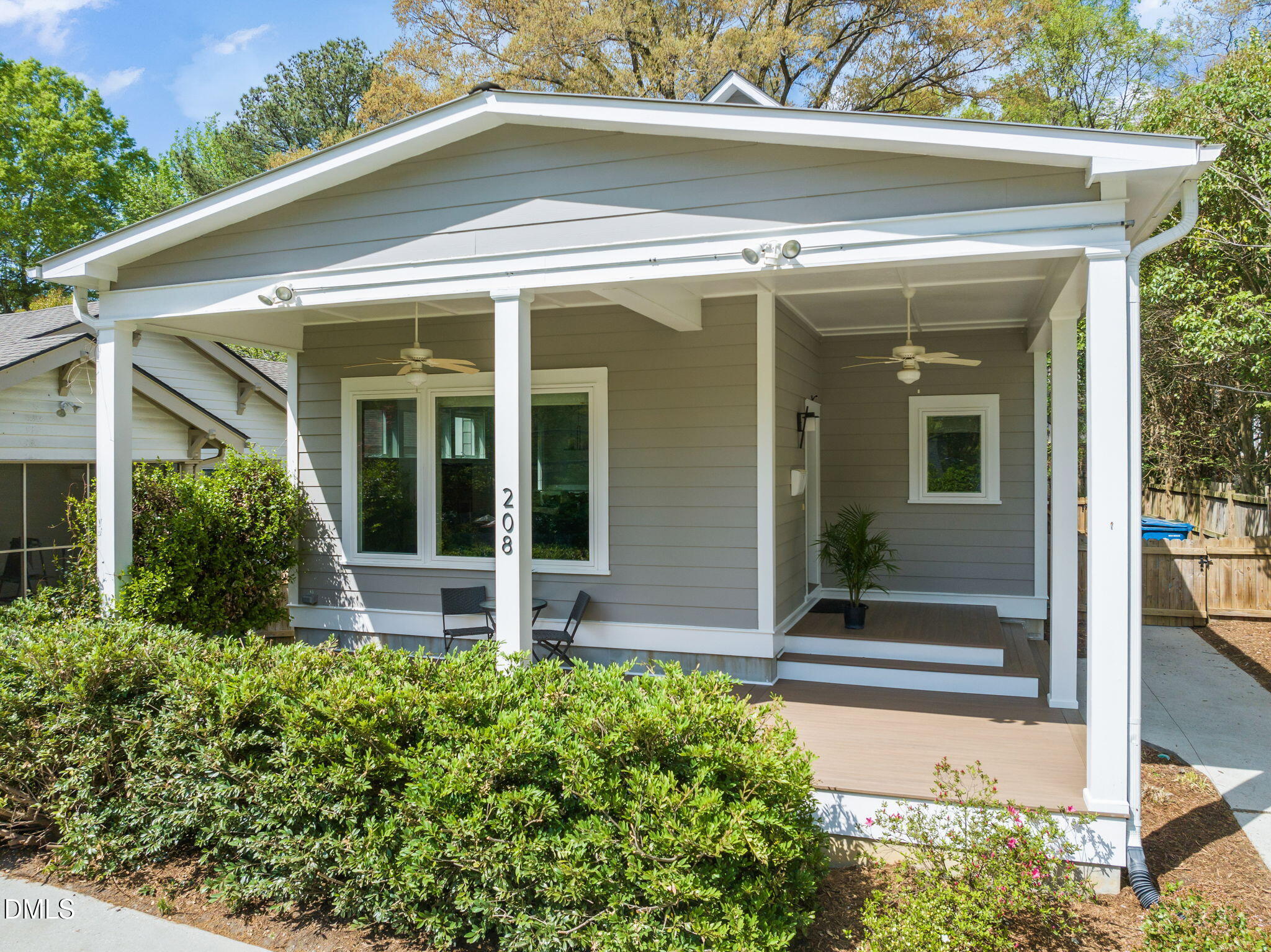 208 W Markham Avenue