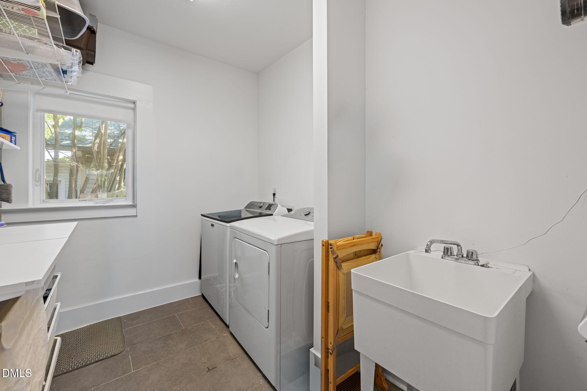 208 W Markham Avenue