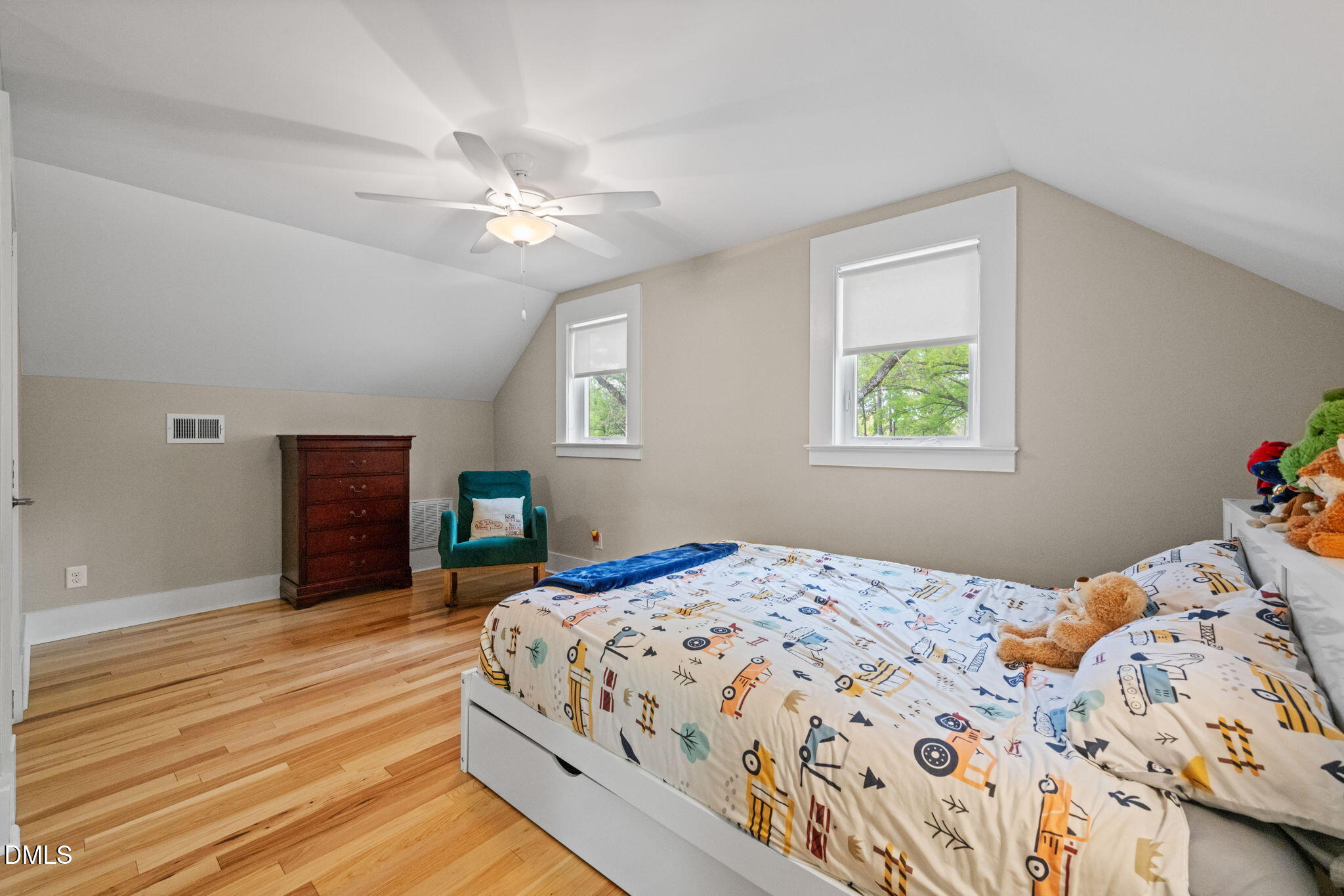 208 W Markham Avenue