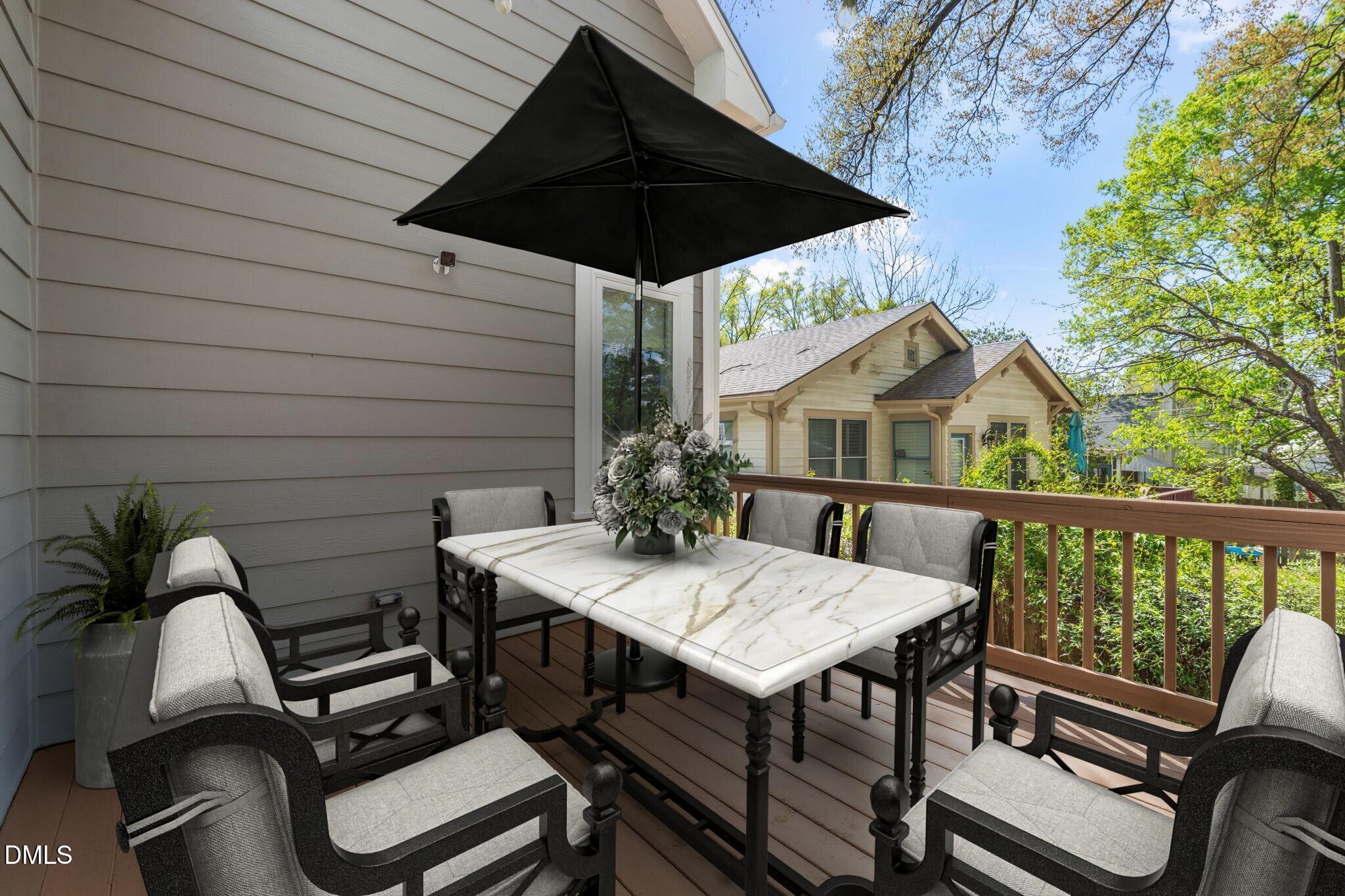 208 W Markham Avenue