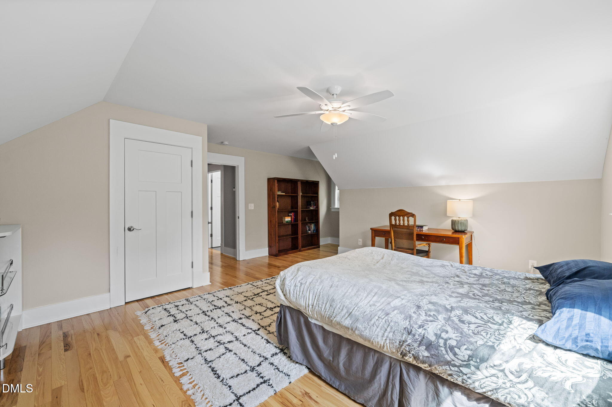 208 W Markham Avenue