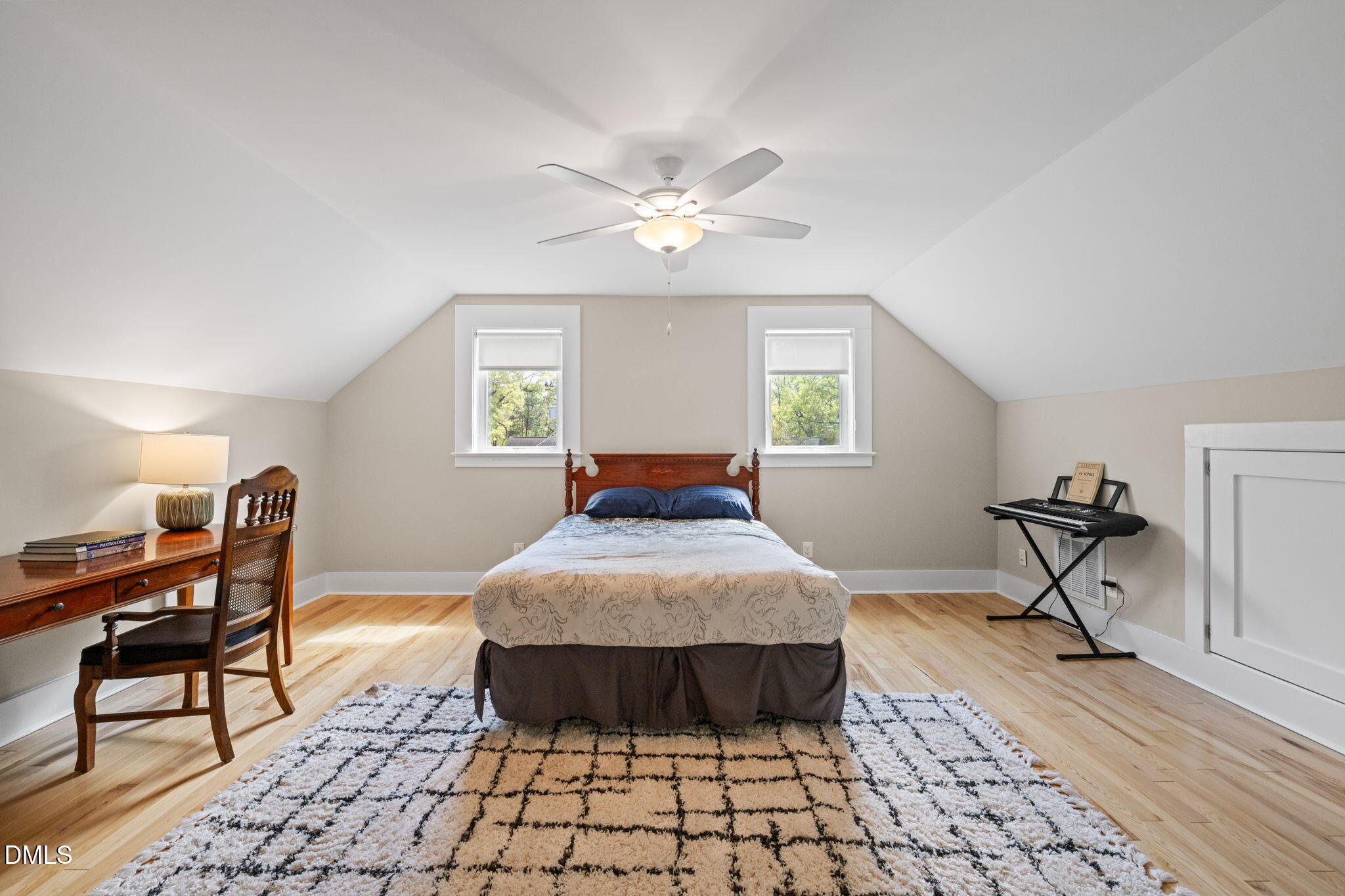 208 W Markham Avenue