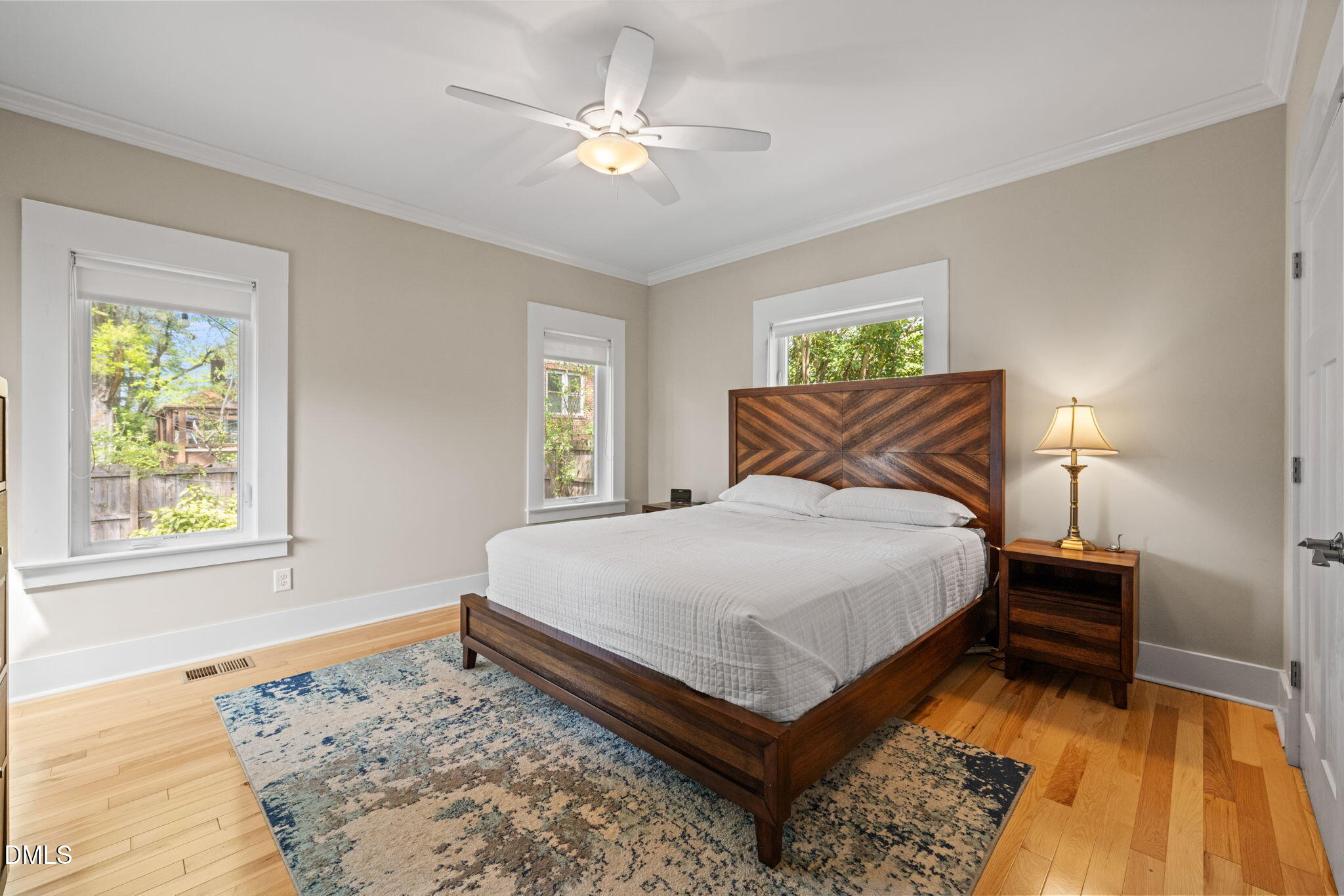 208 W Markham Avenue