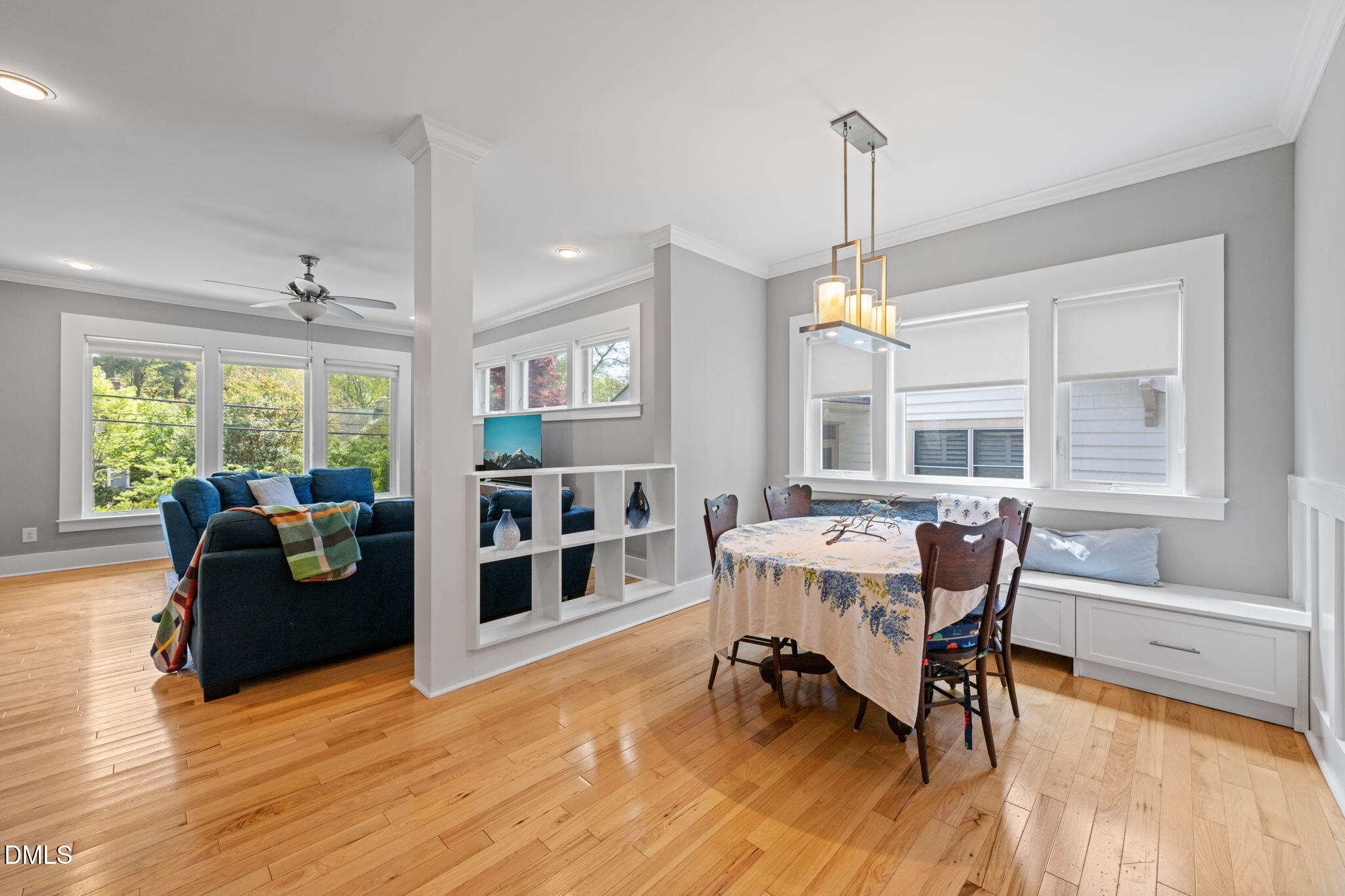 208 W Markham Avenue