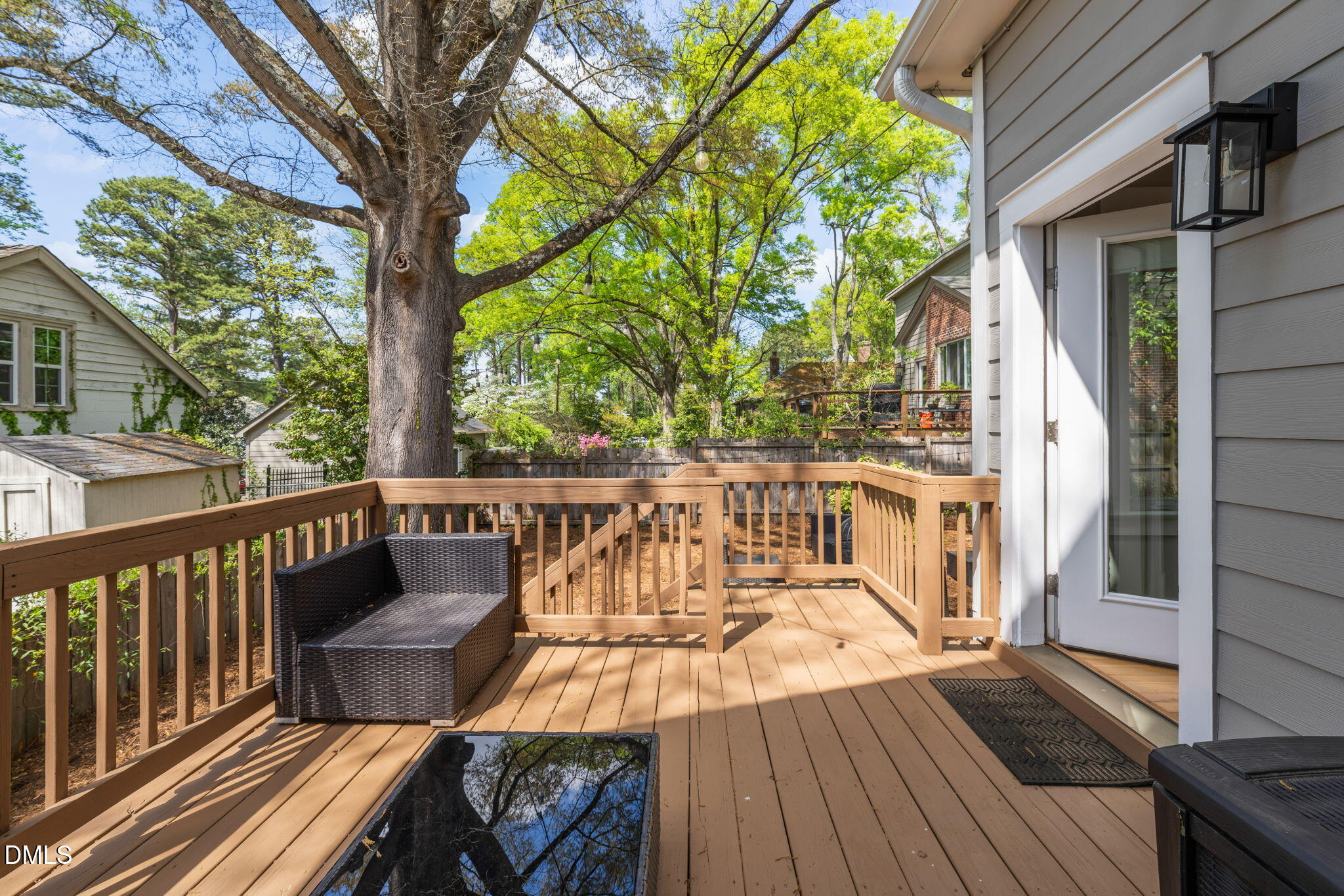 208 W Markham Avenue