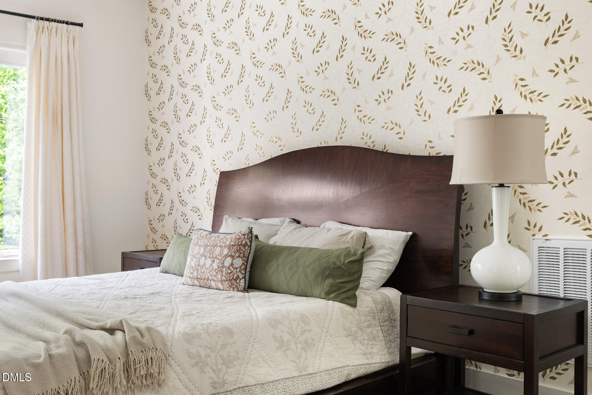 425 Ocoee Falls Drive