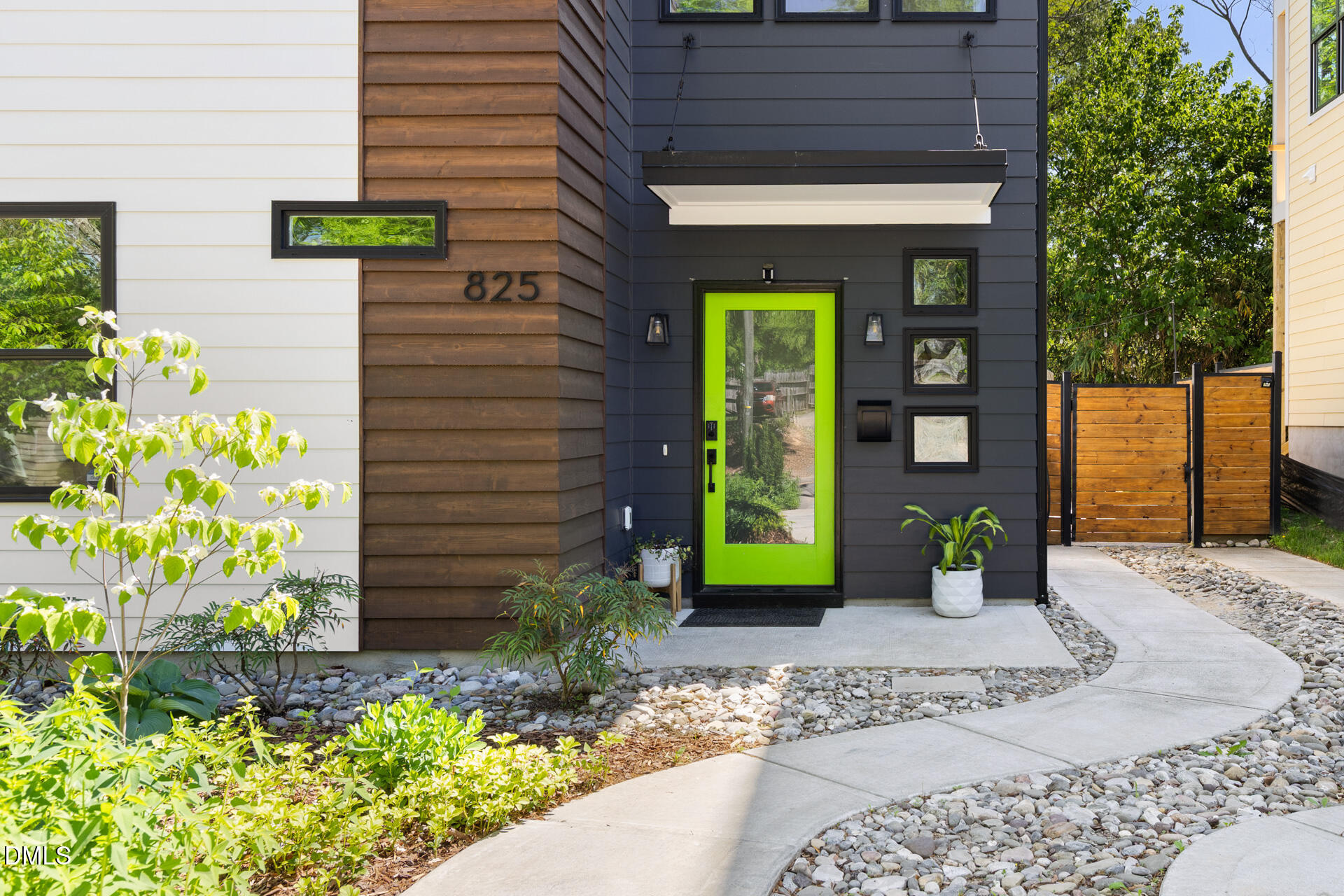 825 W Markham Avenue