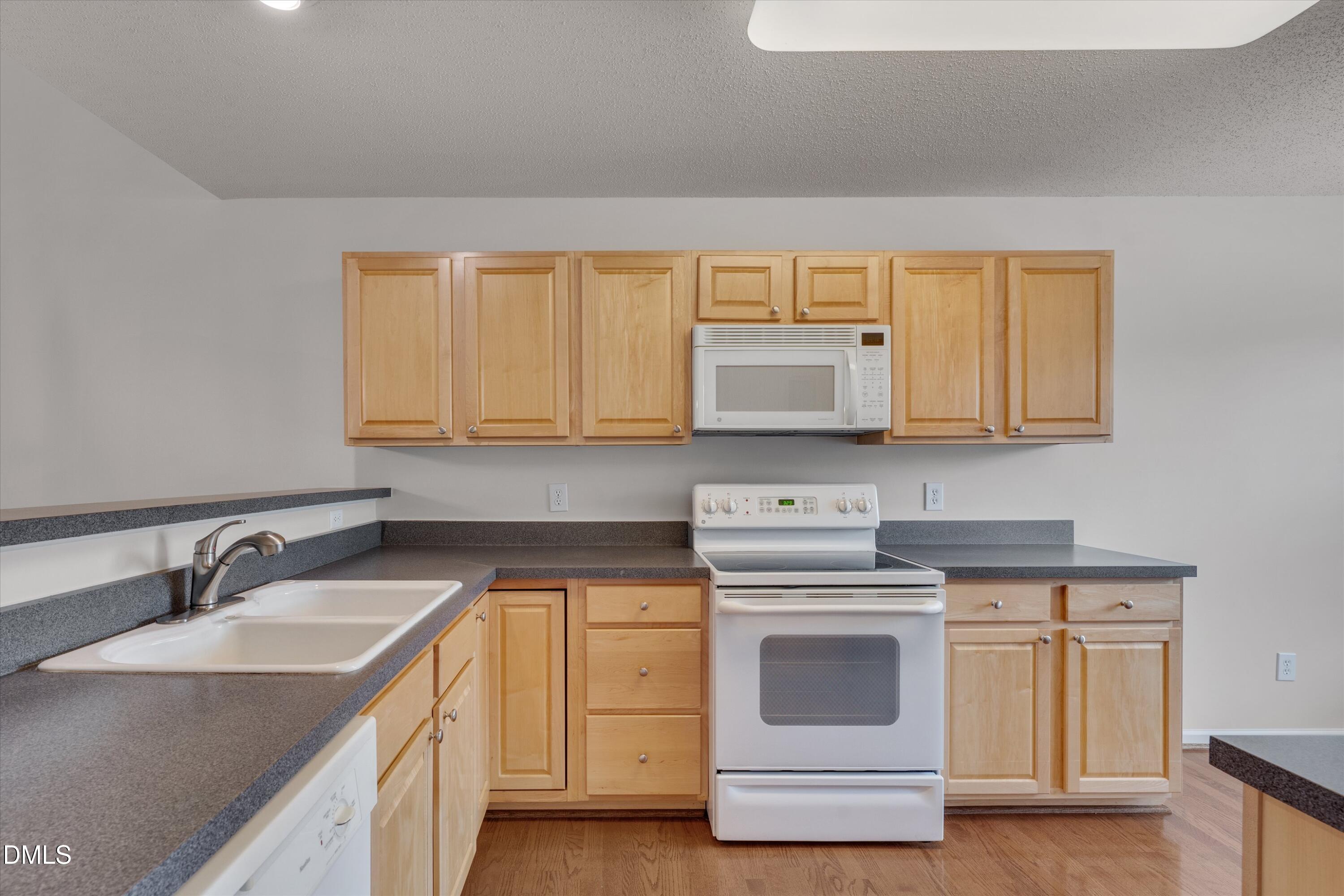 1901 Hawfields Crossing Lane