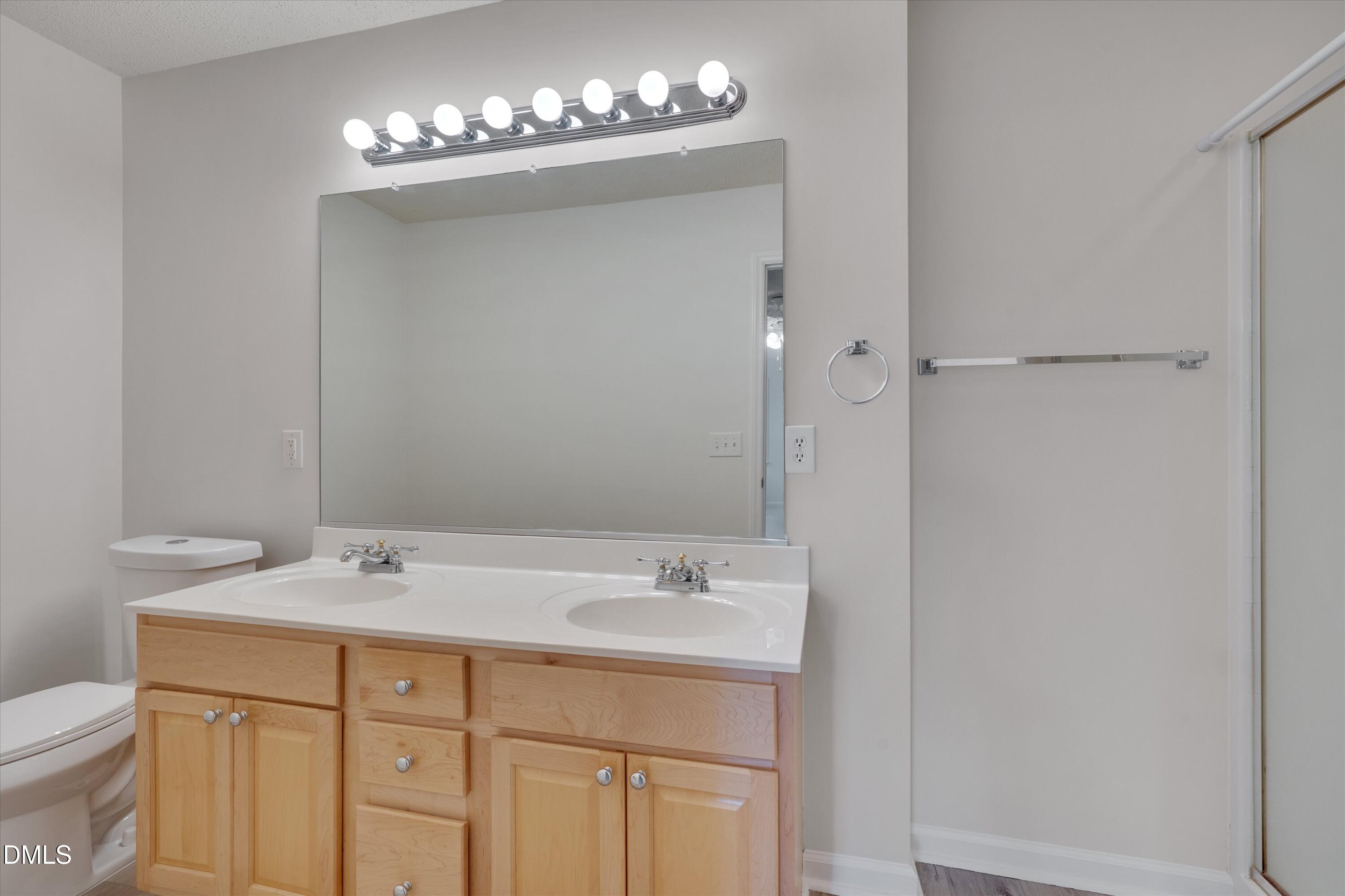 1901 Hawfields Crossing Lane