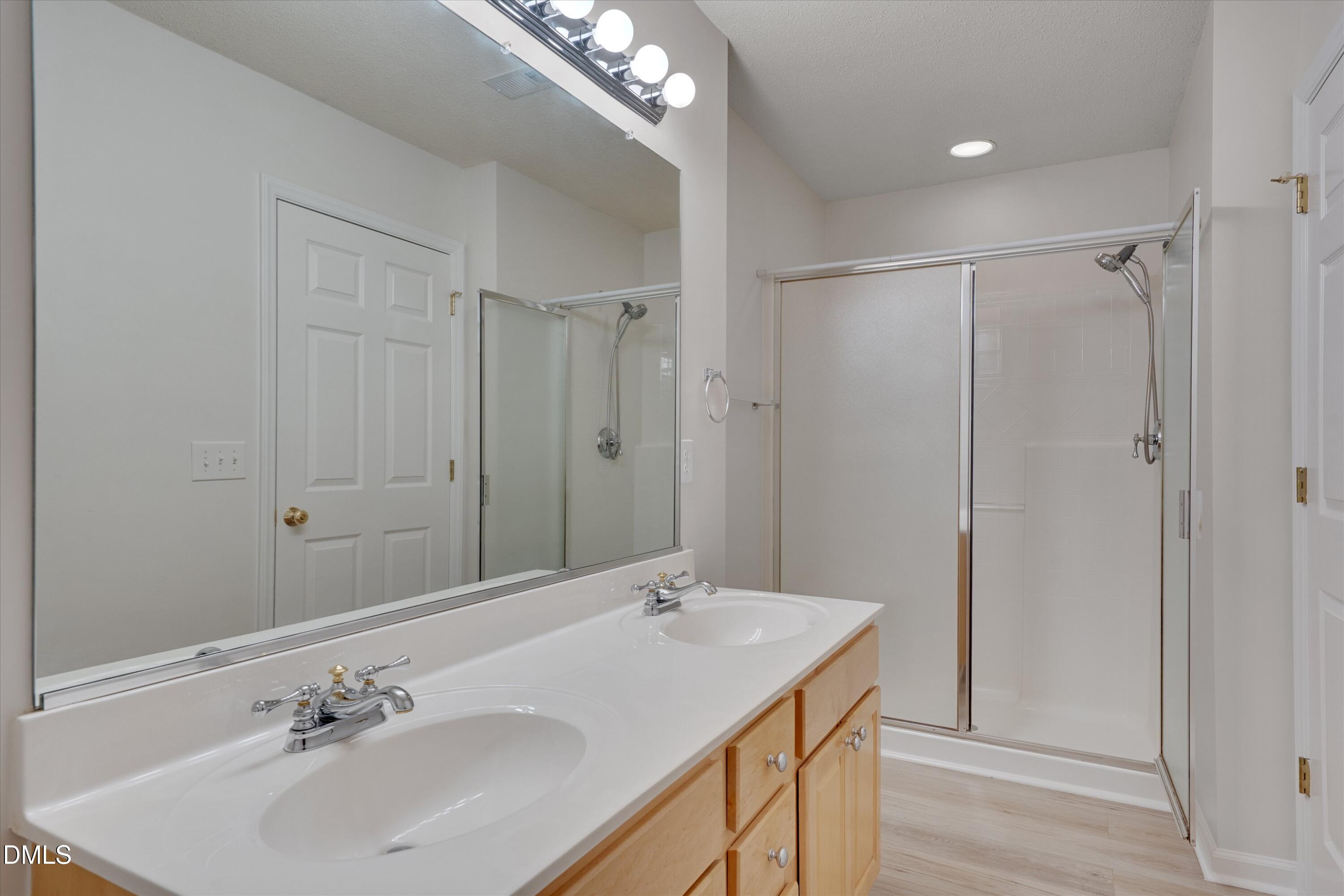 1901 Hawfields Crossing Lane