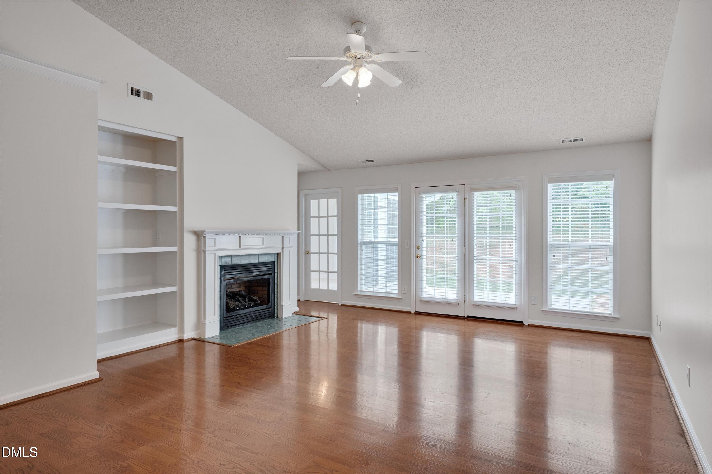 1901 Hawfields Crossing Lane