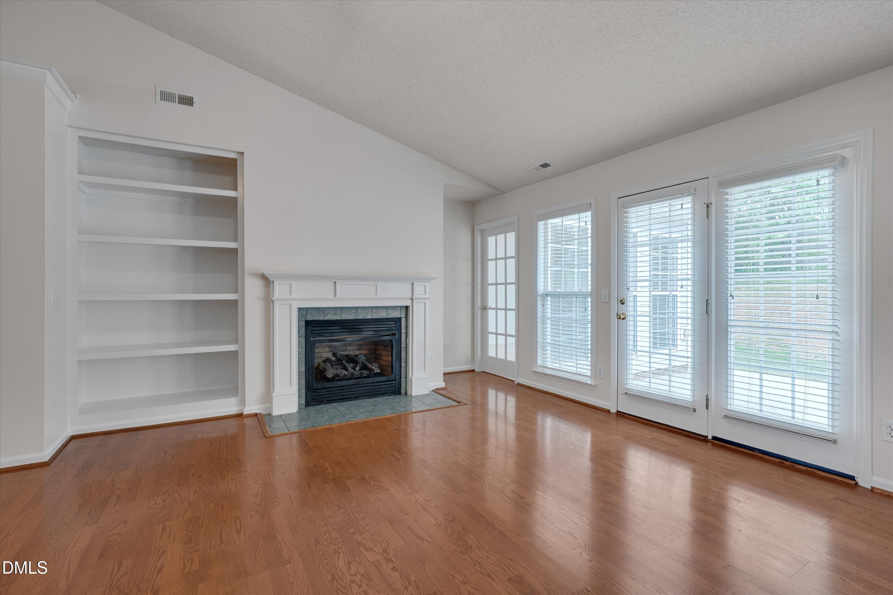 1901 Hawfields Crossing Lane