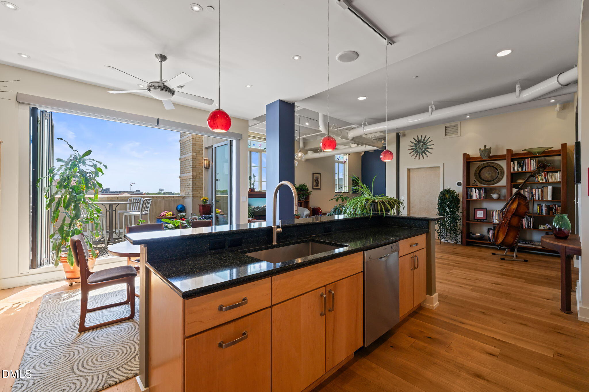 103 W Main Street # 404