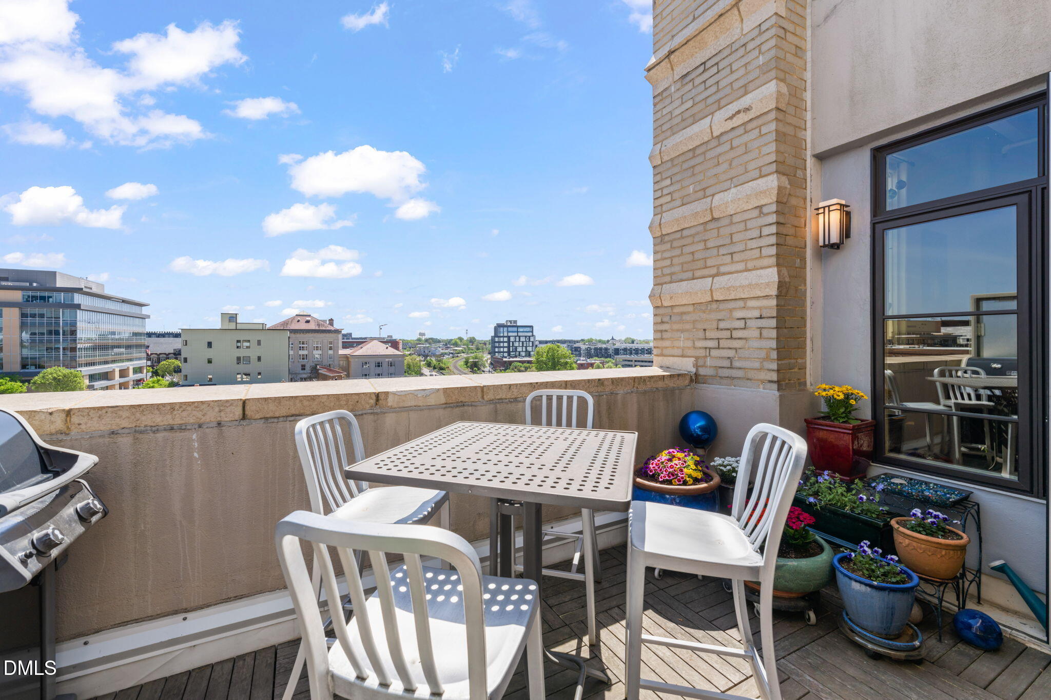 103 W Main Street # 404
