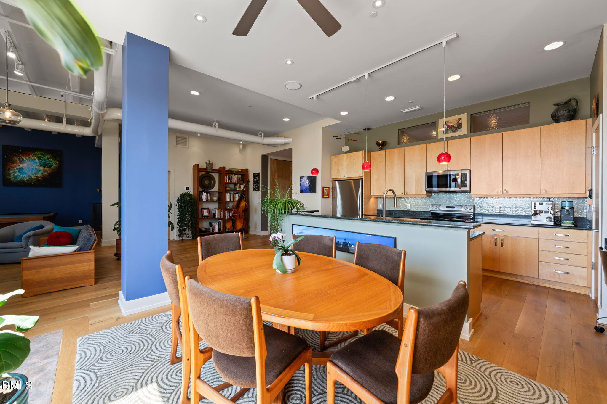 103 W Main Street # 404