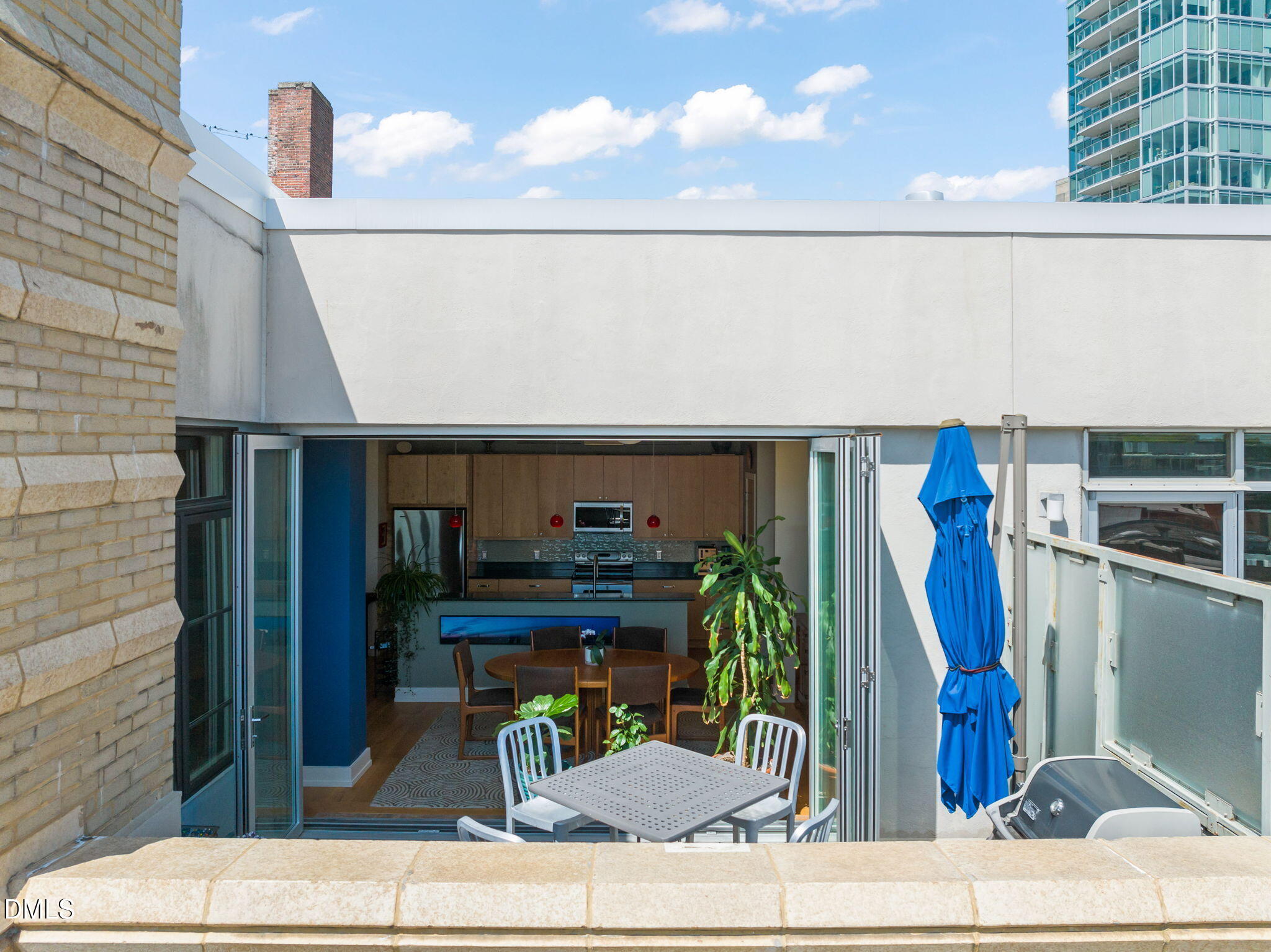 103 W Main Street # 404
