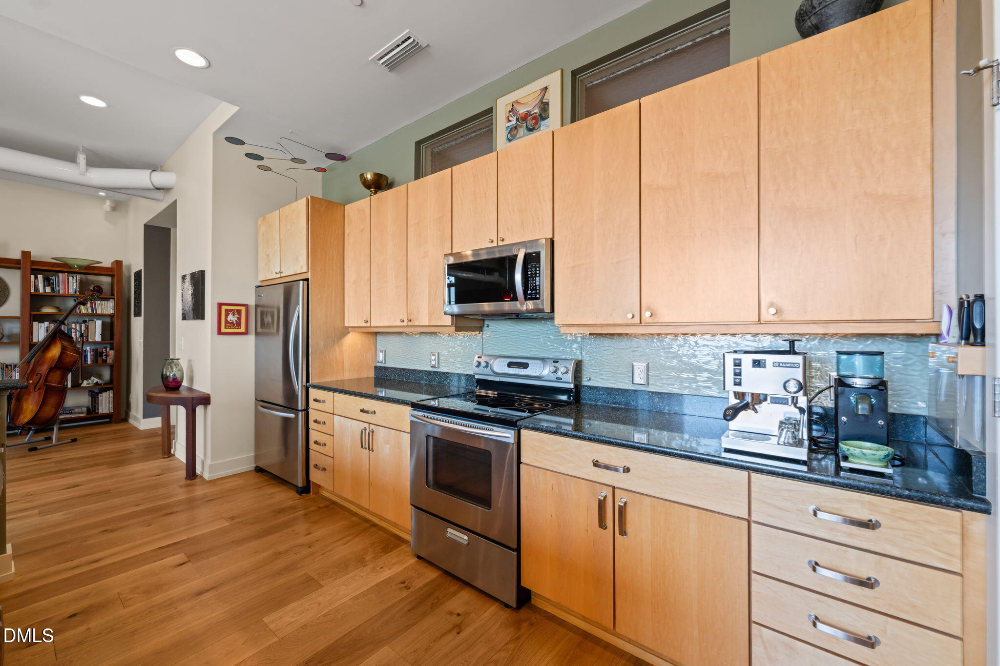 103 W Main Street # 404