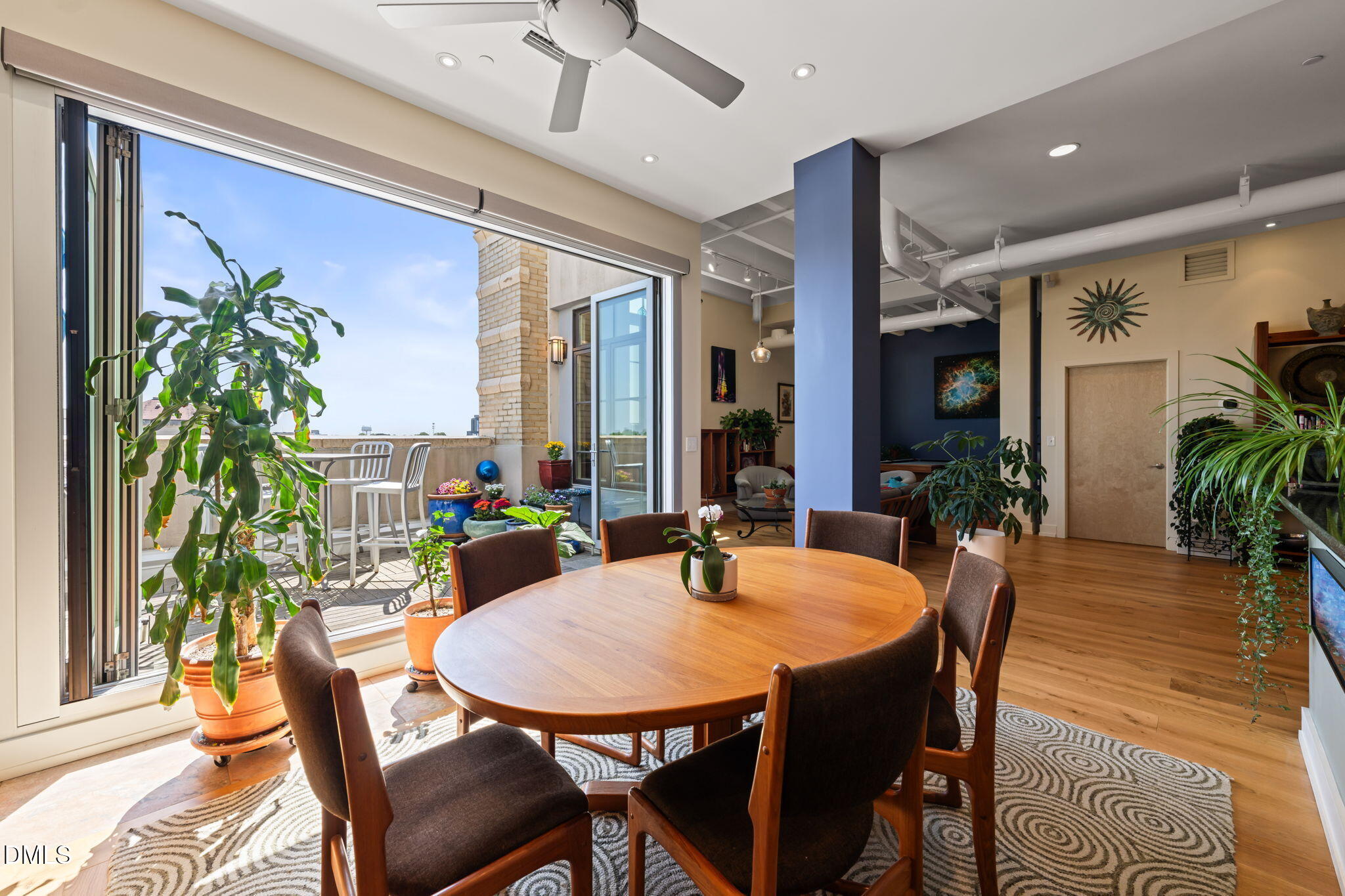 103 W Main Street # 404
