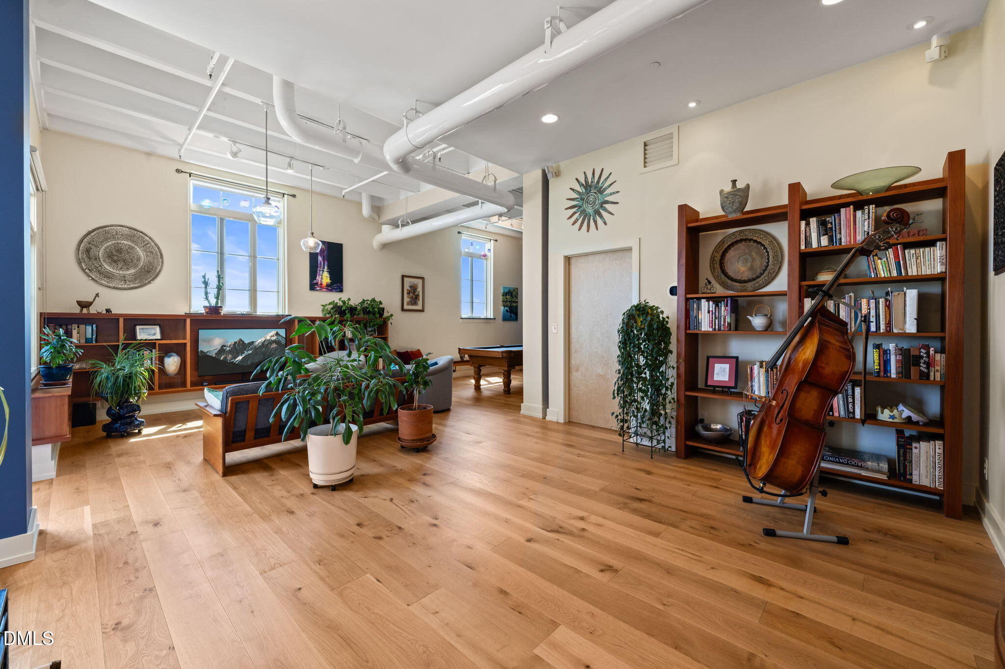 103 W Main Street # 404