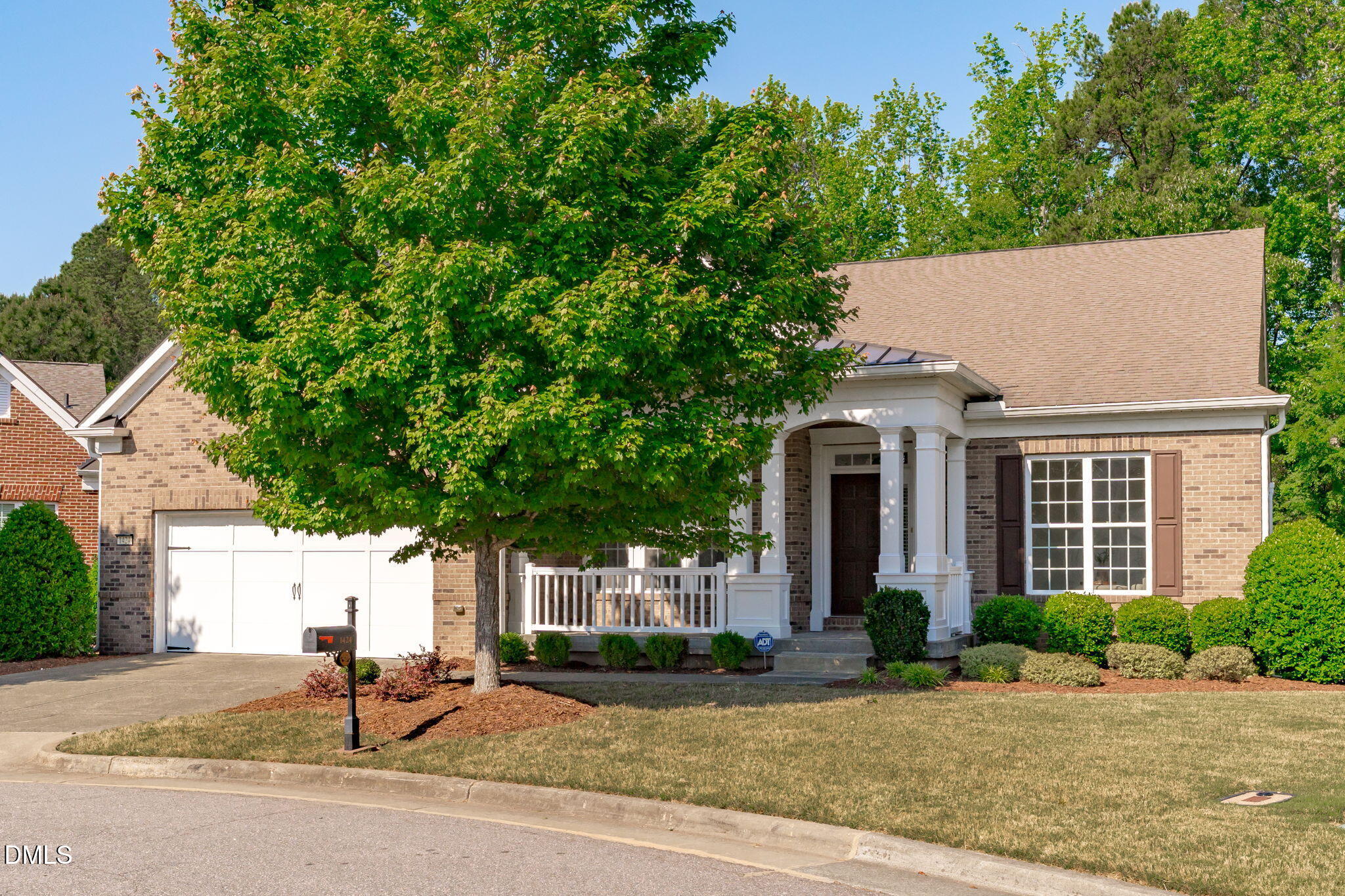 1424 Marsalis Way