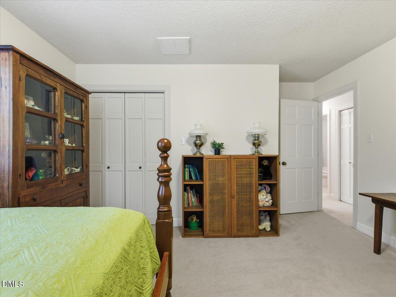 5209 Dutchman Drive