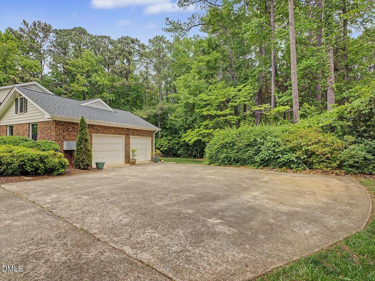 5209 Dutchman Drive