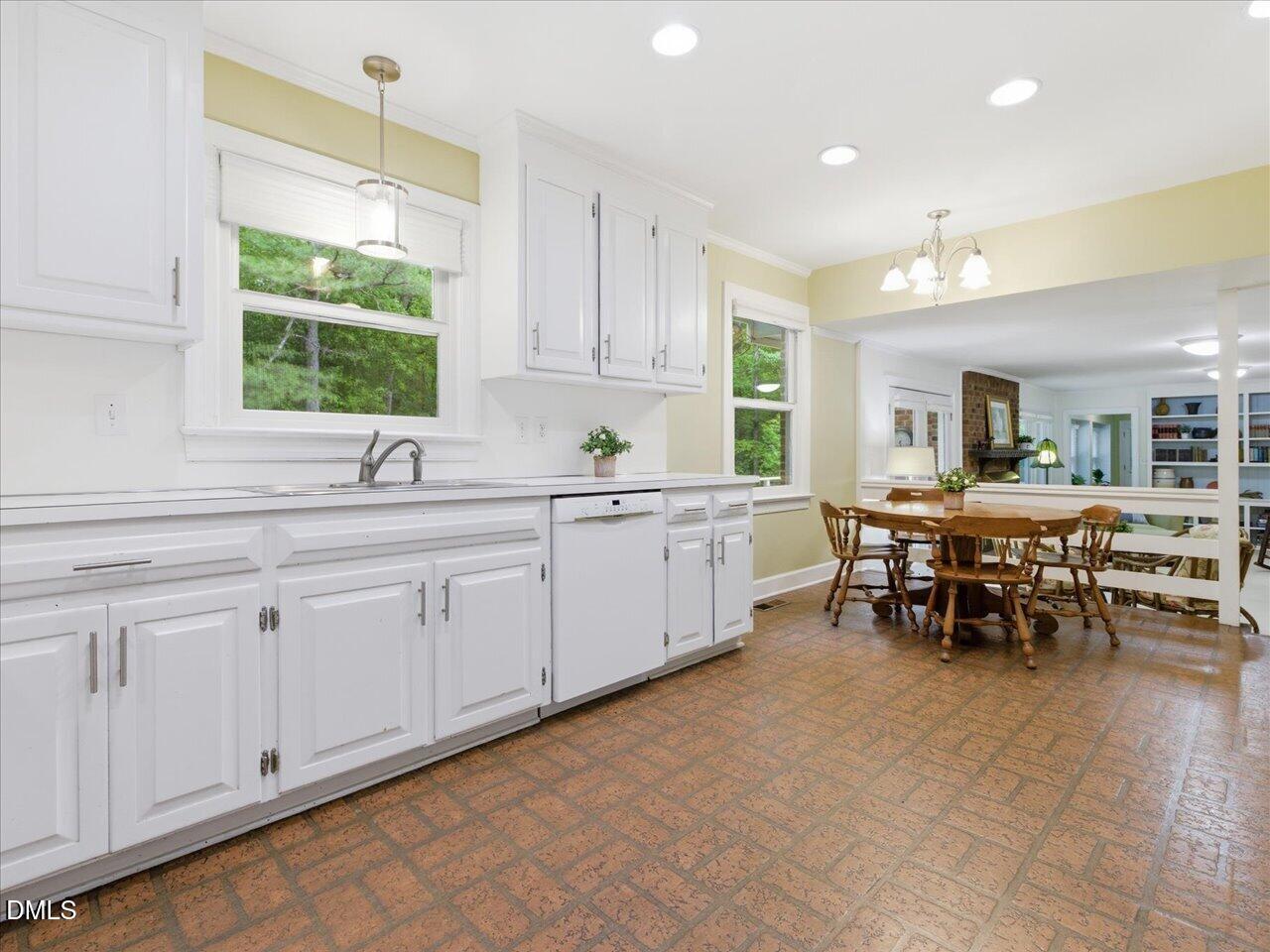 5209 Dutchman Drive