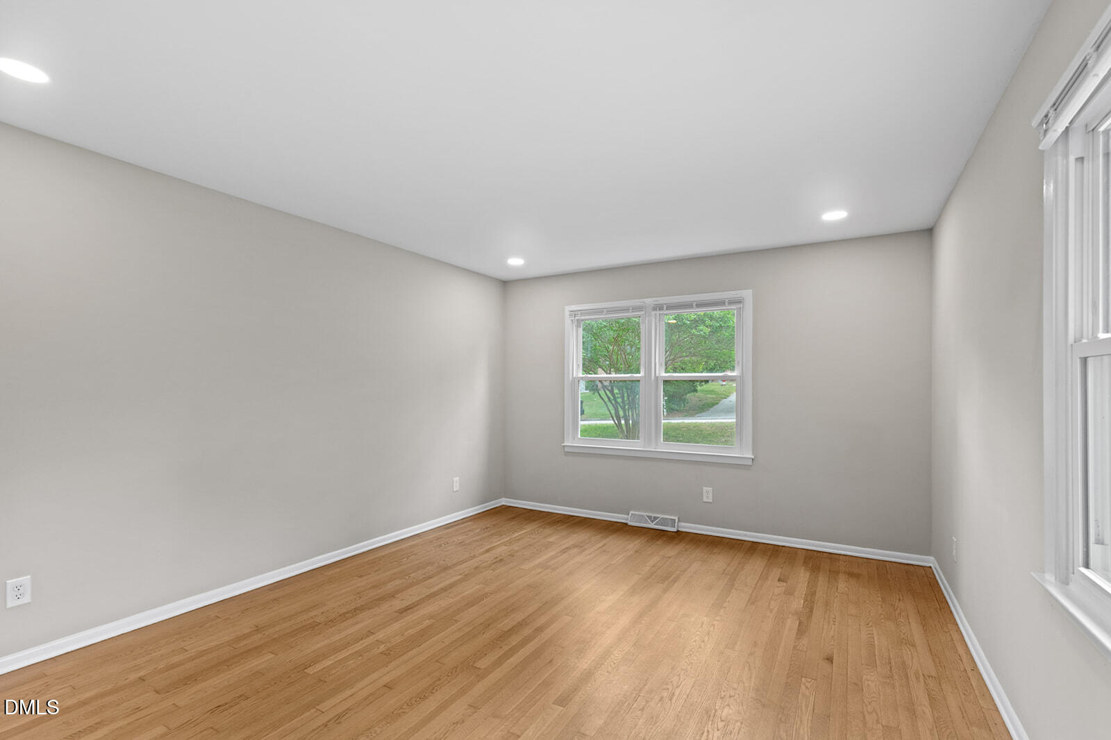 914 Edison Road