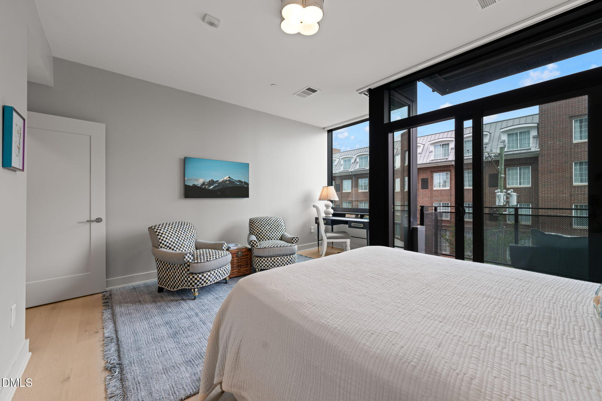 1105 W Main Street Unit 304