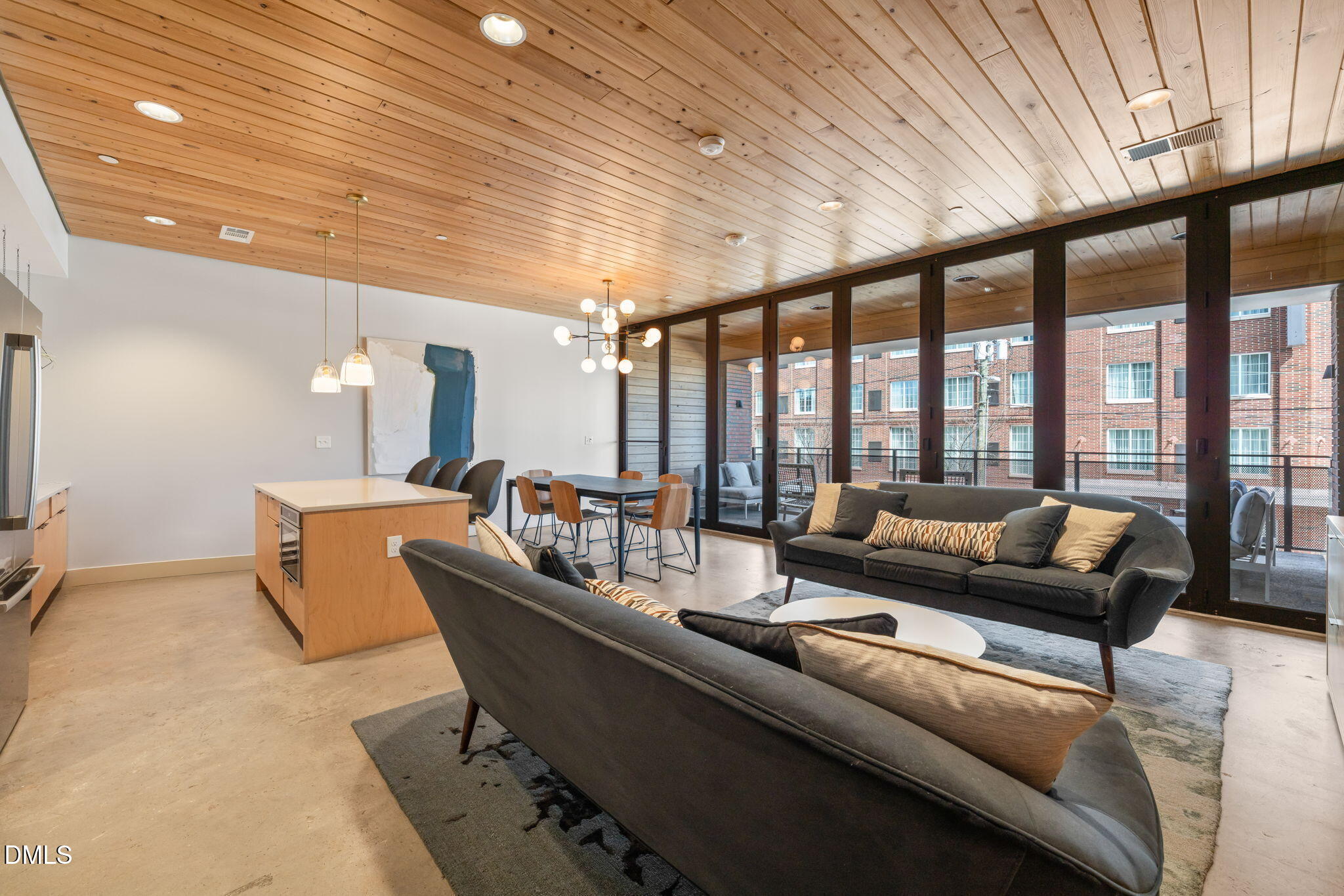 1105 W Main Street Unit 304