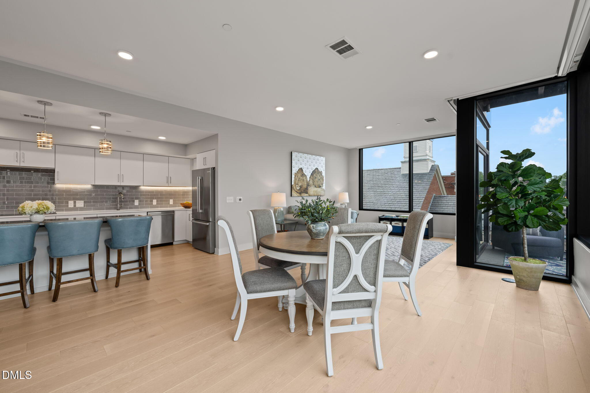 1105 W Main Street Unit 304