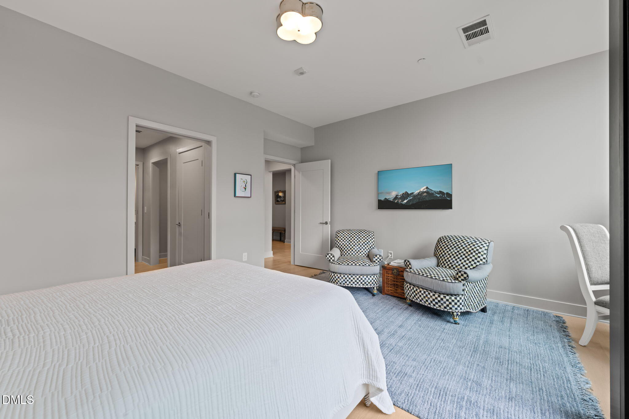1105 W Main Street Unit 304