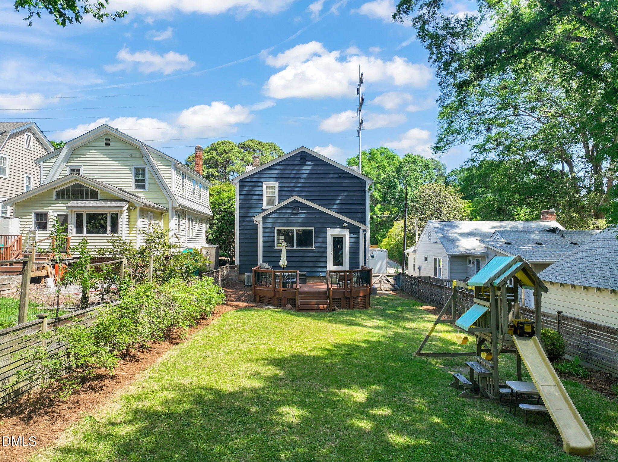 909 Green Street