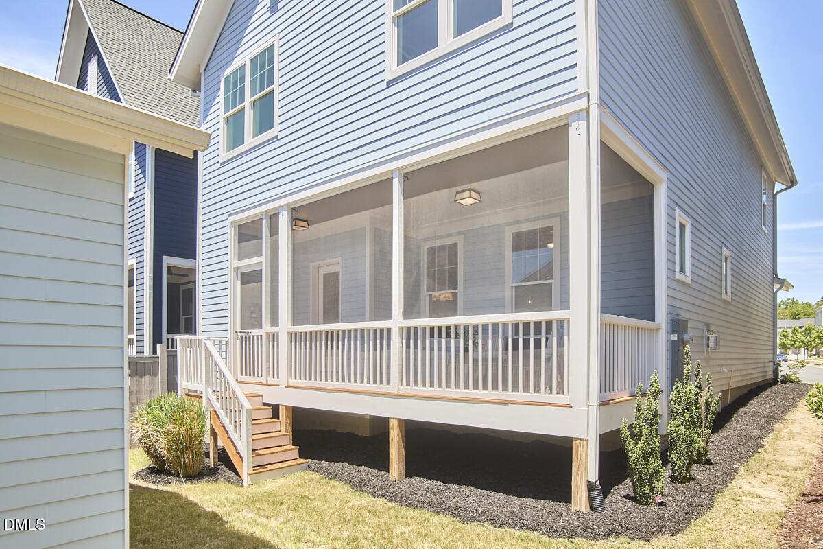 1003 Whitehall Circle