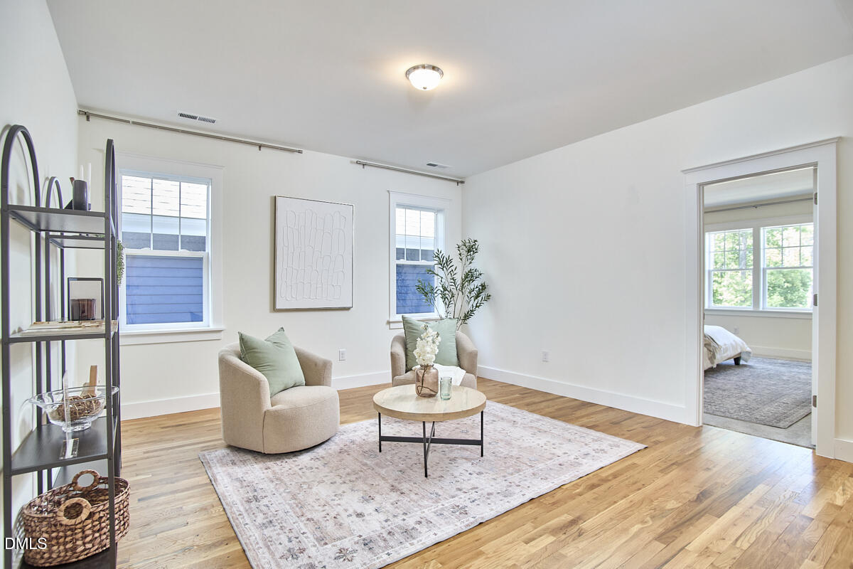 1003 Whitehall Circle