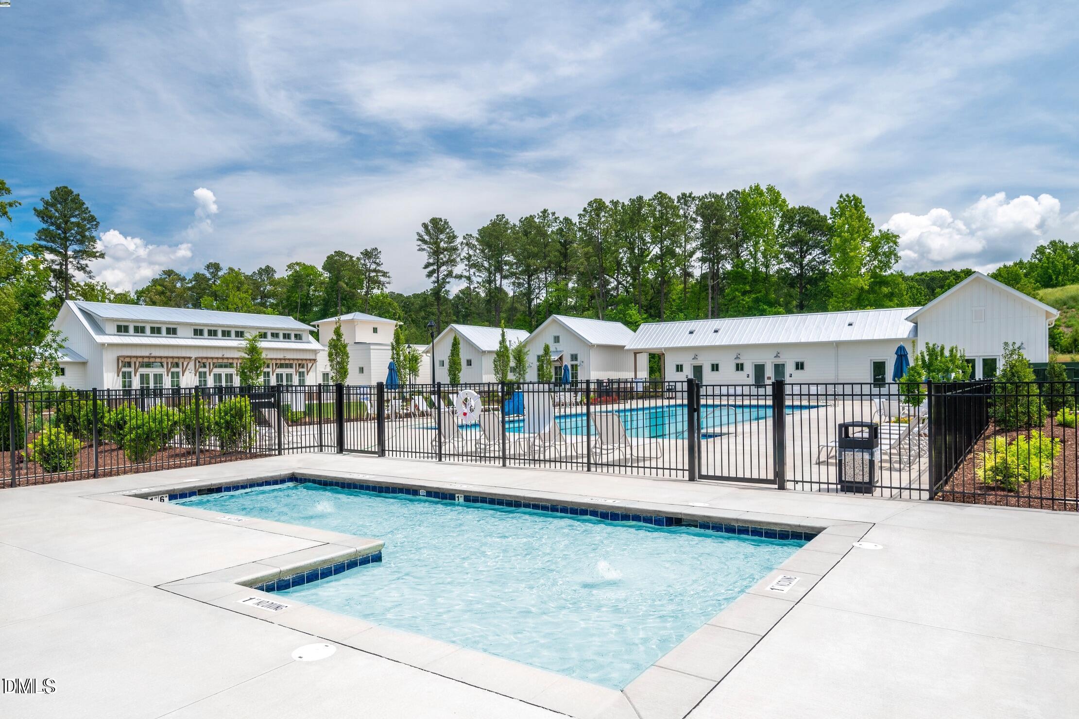 1003 Whitehall Circle