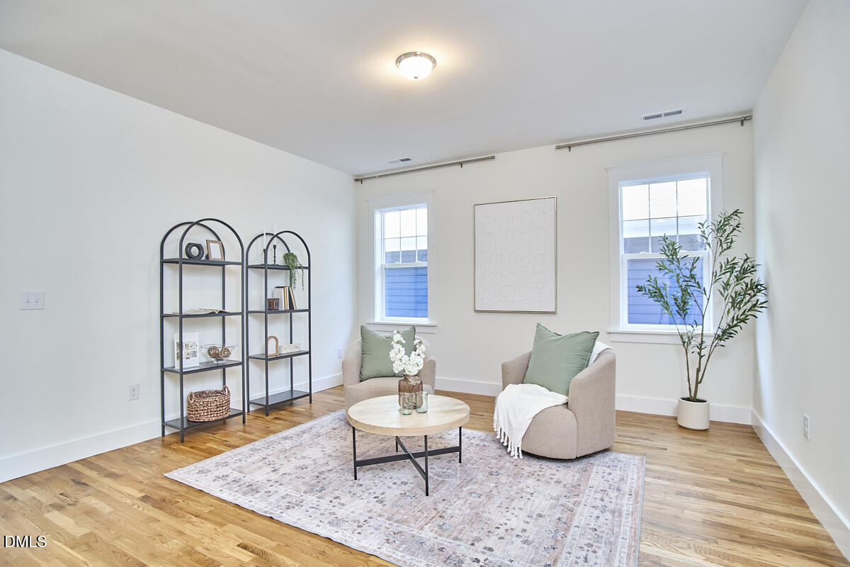 1003 Whitehall Circle
