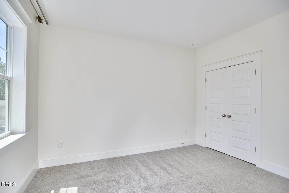 1003 Whitehall Circle